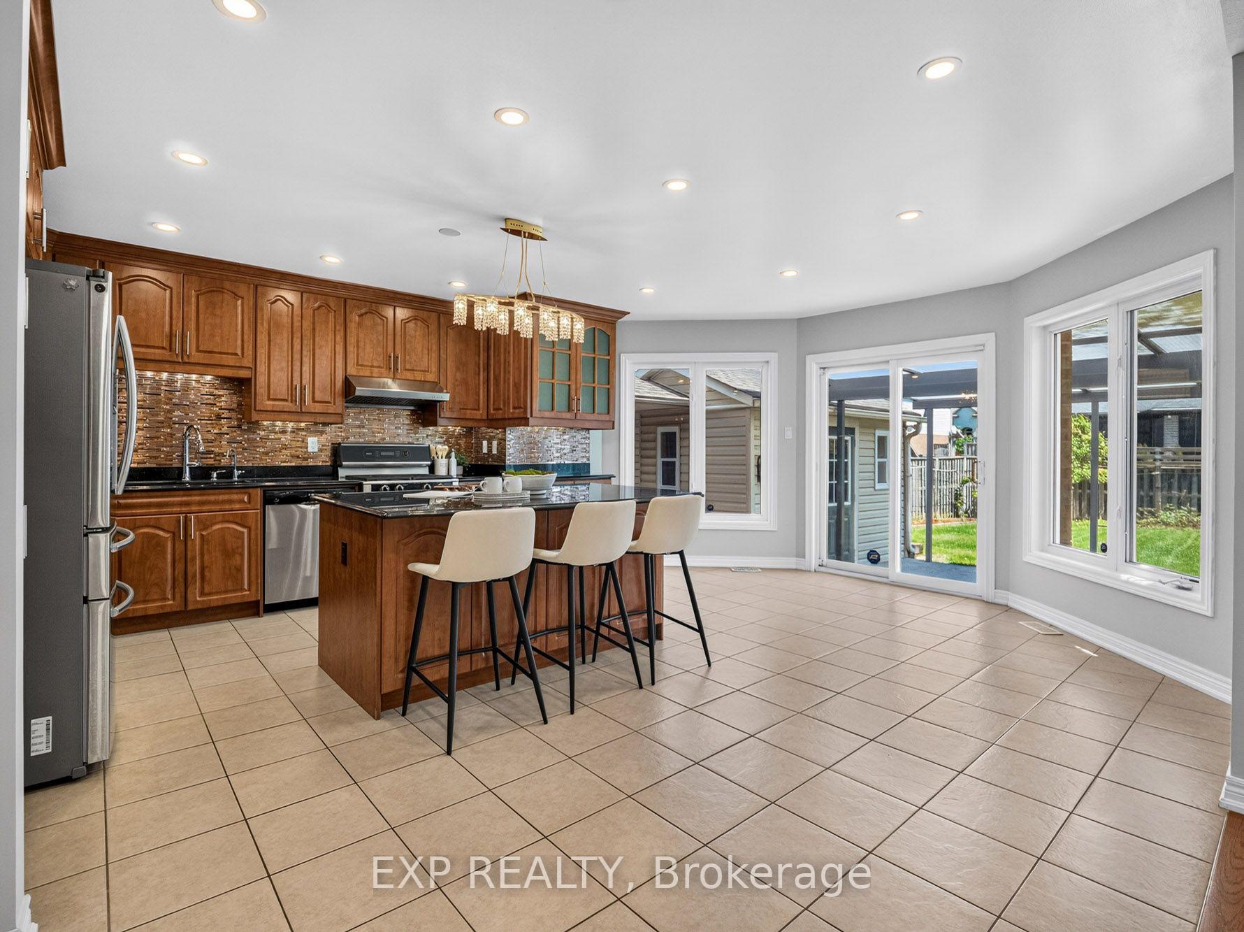 Photo 14 of 6560 St. Michael Avenue, Niagara Falls, Forestview — HOMEH