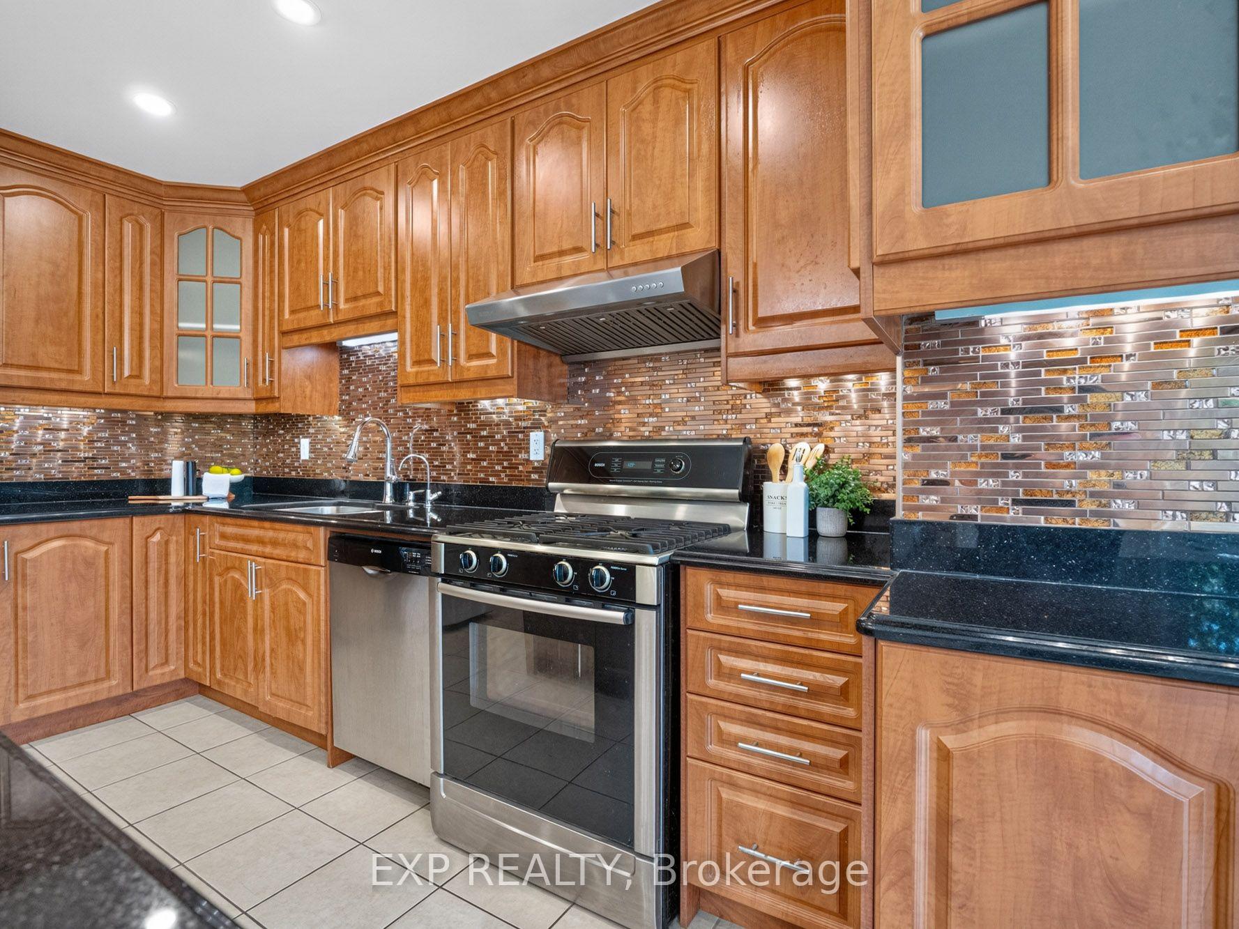 Photo 16 of 6560 St. Michael Avenue, Niagara Falls, Forestview — HOMEH