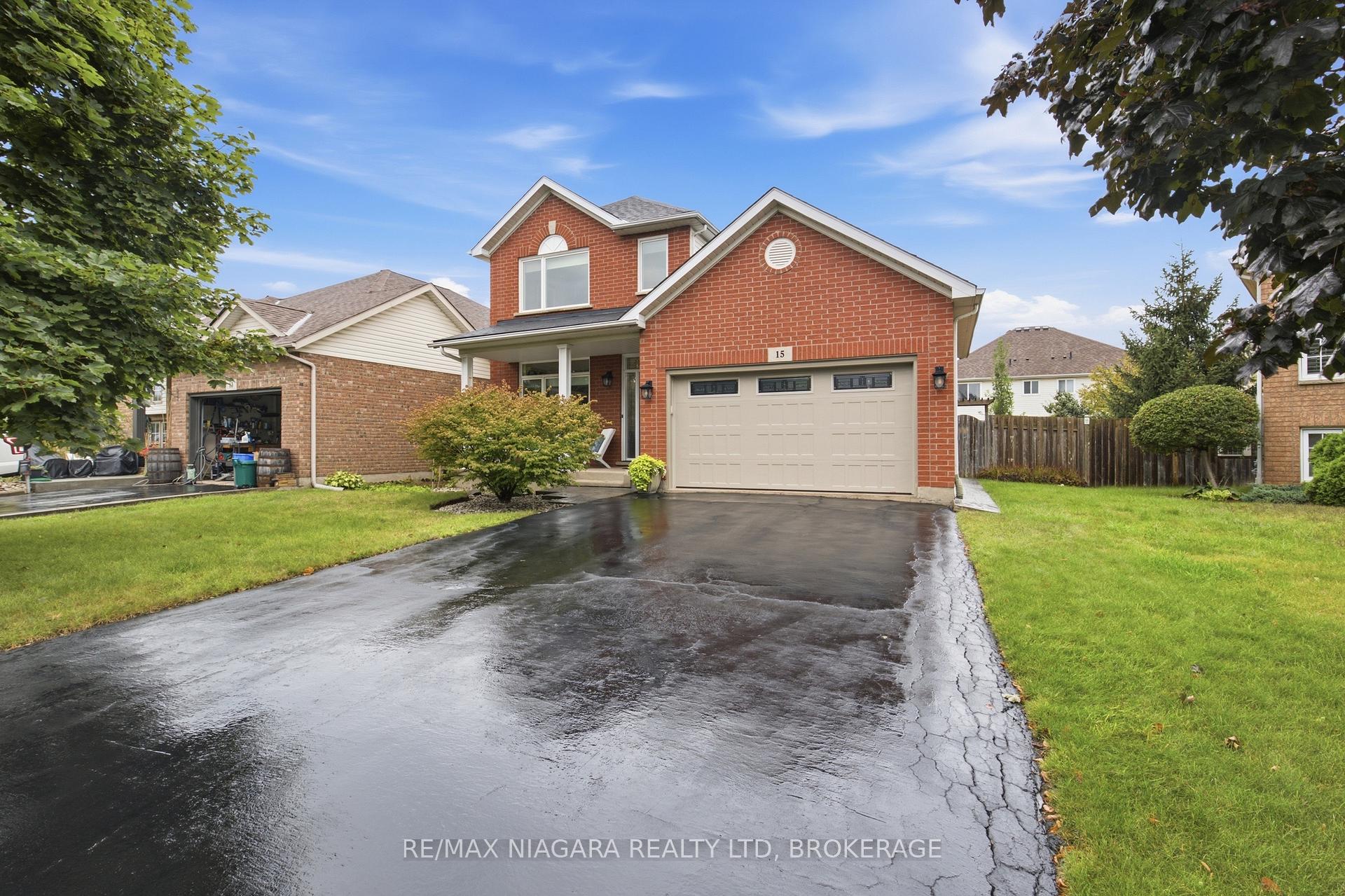 Photo 3 of 15 Cozocar Crescent, St. Catharines, Rykert/Vansickle — HOMEH