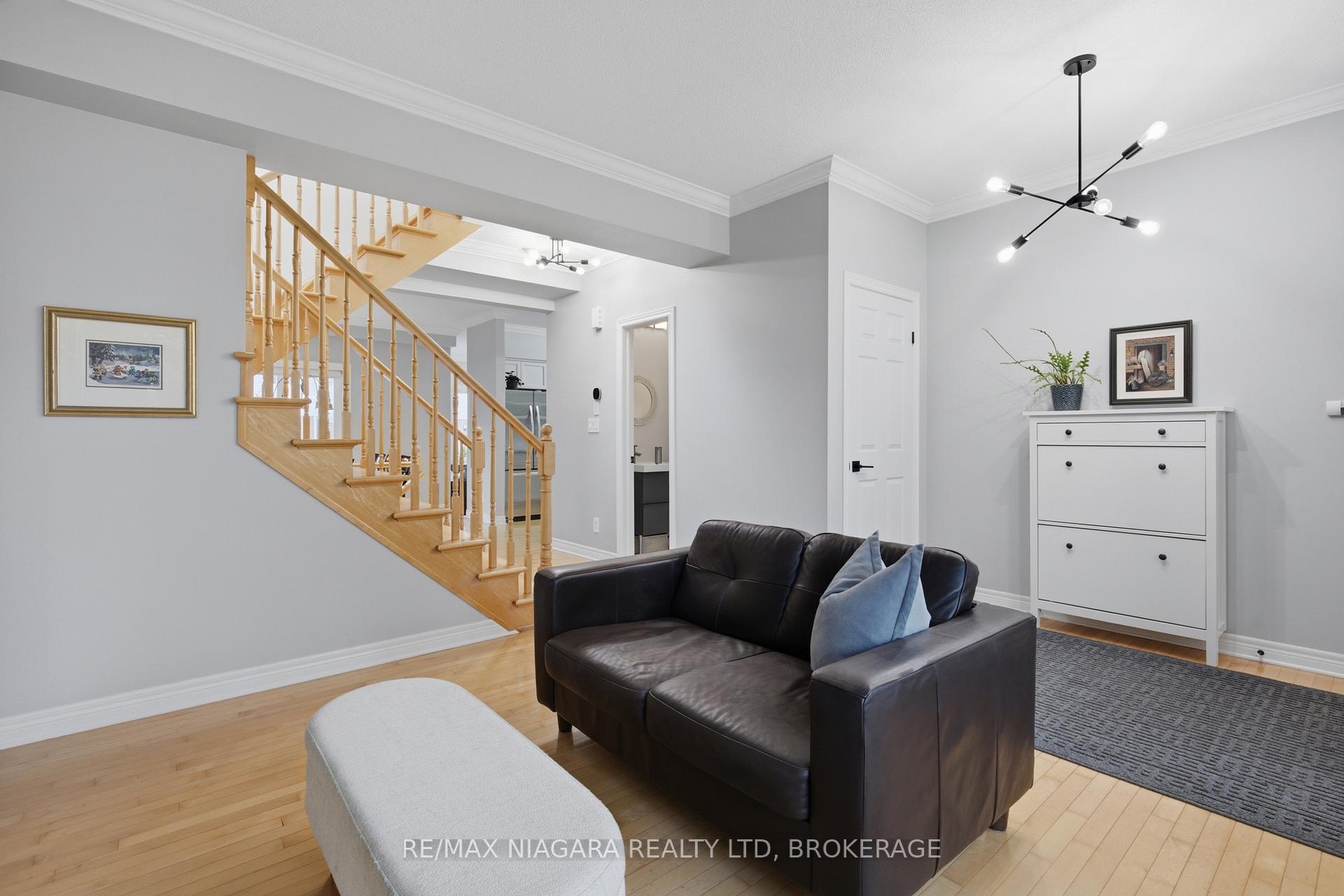 Photo 21 of 15 Cozocar Crescent, St. Catharines, Rykert/Vansickle — HOMEH