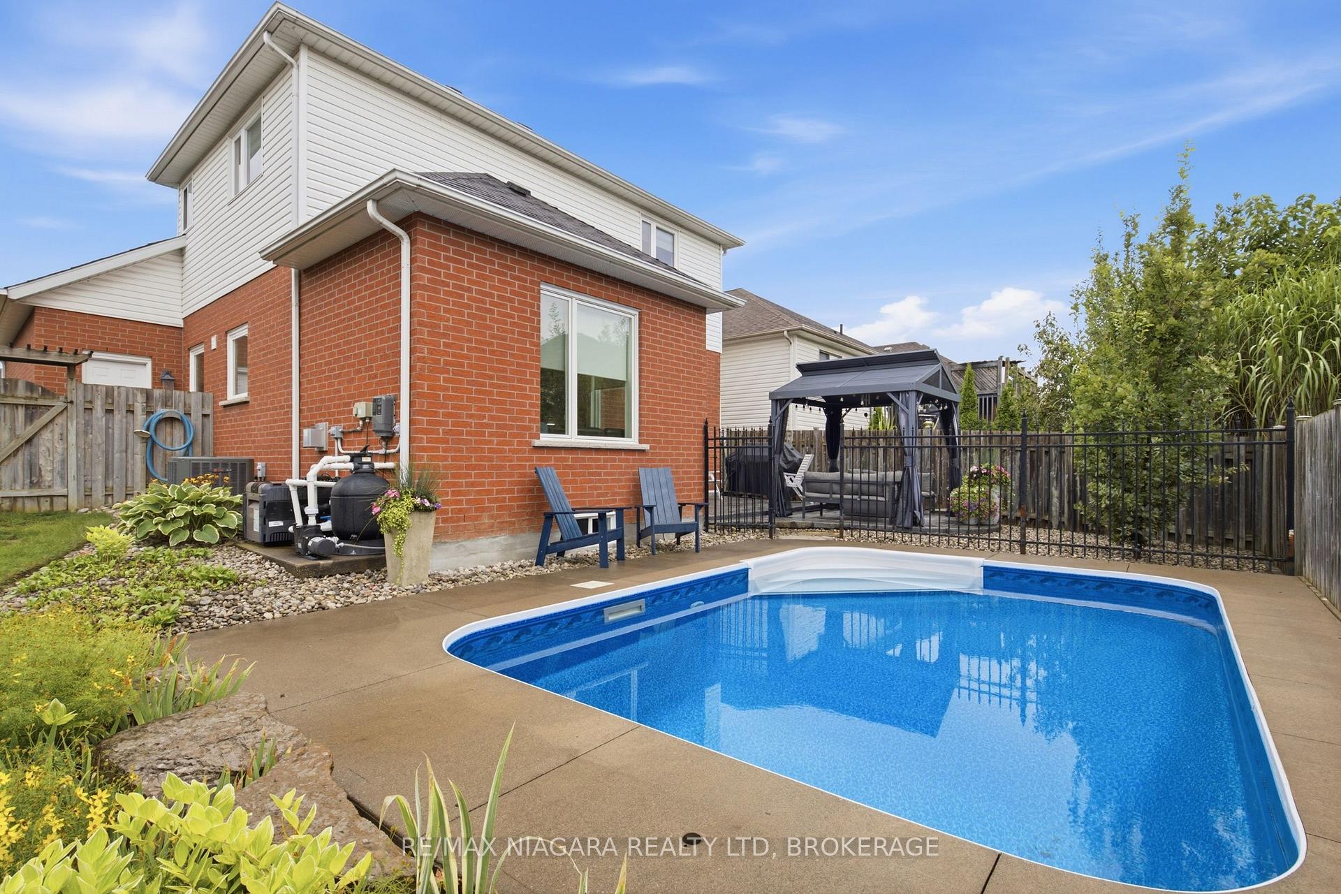 Photo 28 of 15 Cozocar Crescent, St. Catharines, Rykert/Vansickle — HOMEH
