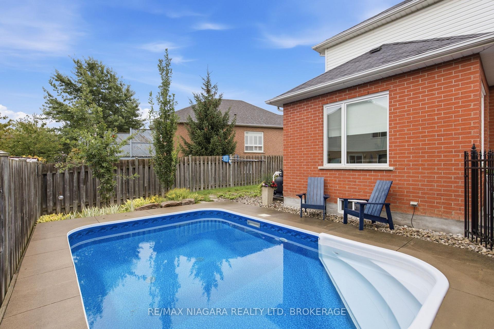 Photo 30 of 15 Cozocar Crescent, St. Catharines, Rykert/Vansickle — HOMEH