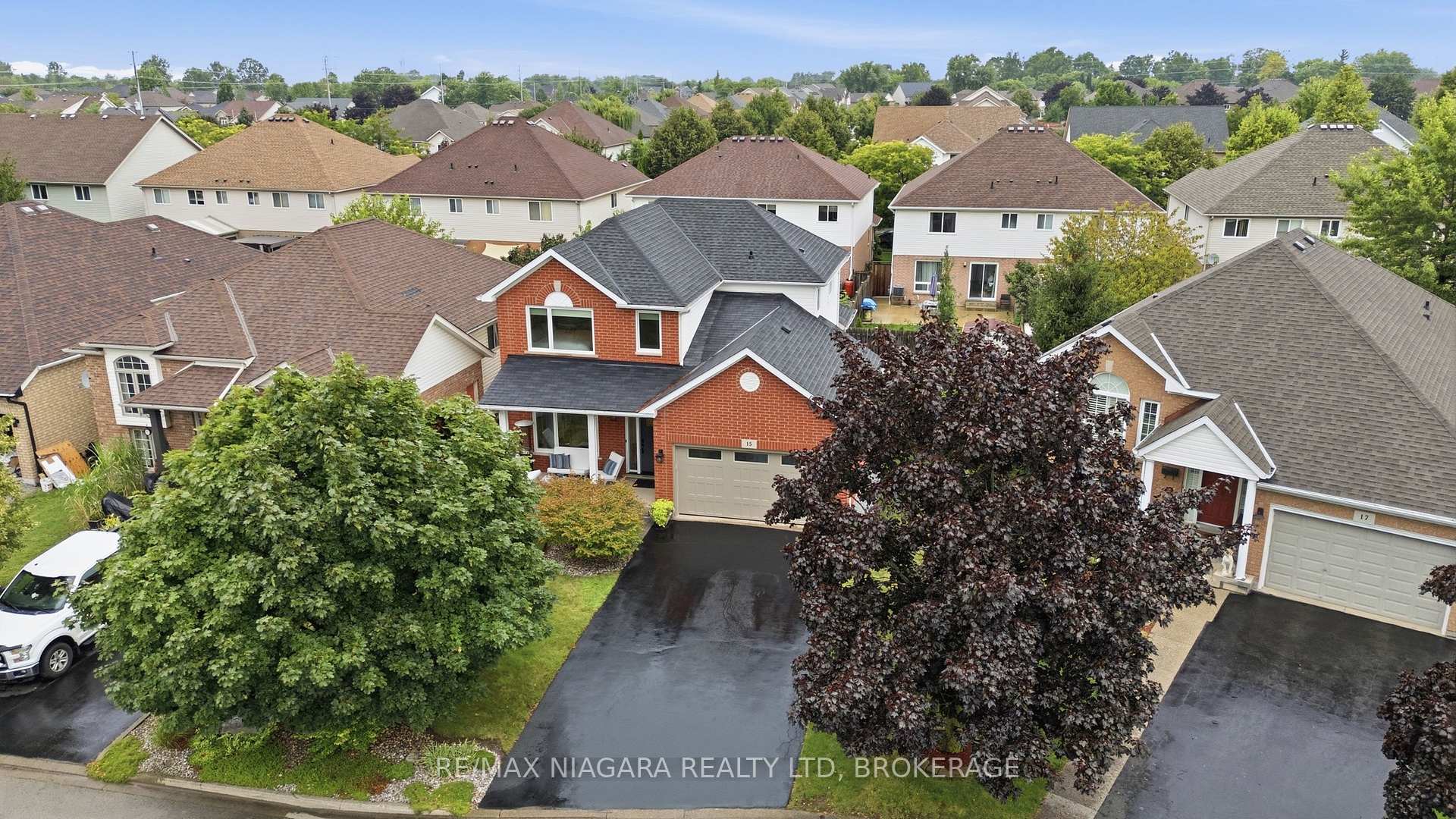 Photo 38 of 15 Cozocar Crescent, St. Catharines, Rykert/Vansickle — HOMEH