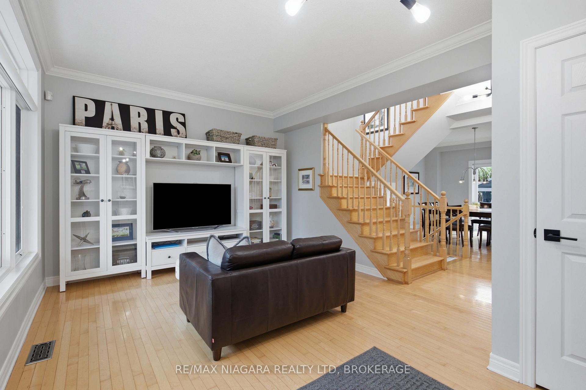 Photo 49 of 15 Cozocar Crescent, St. Catharines, Rykert/Vansickle — HOMEH