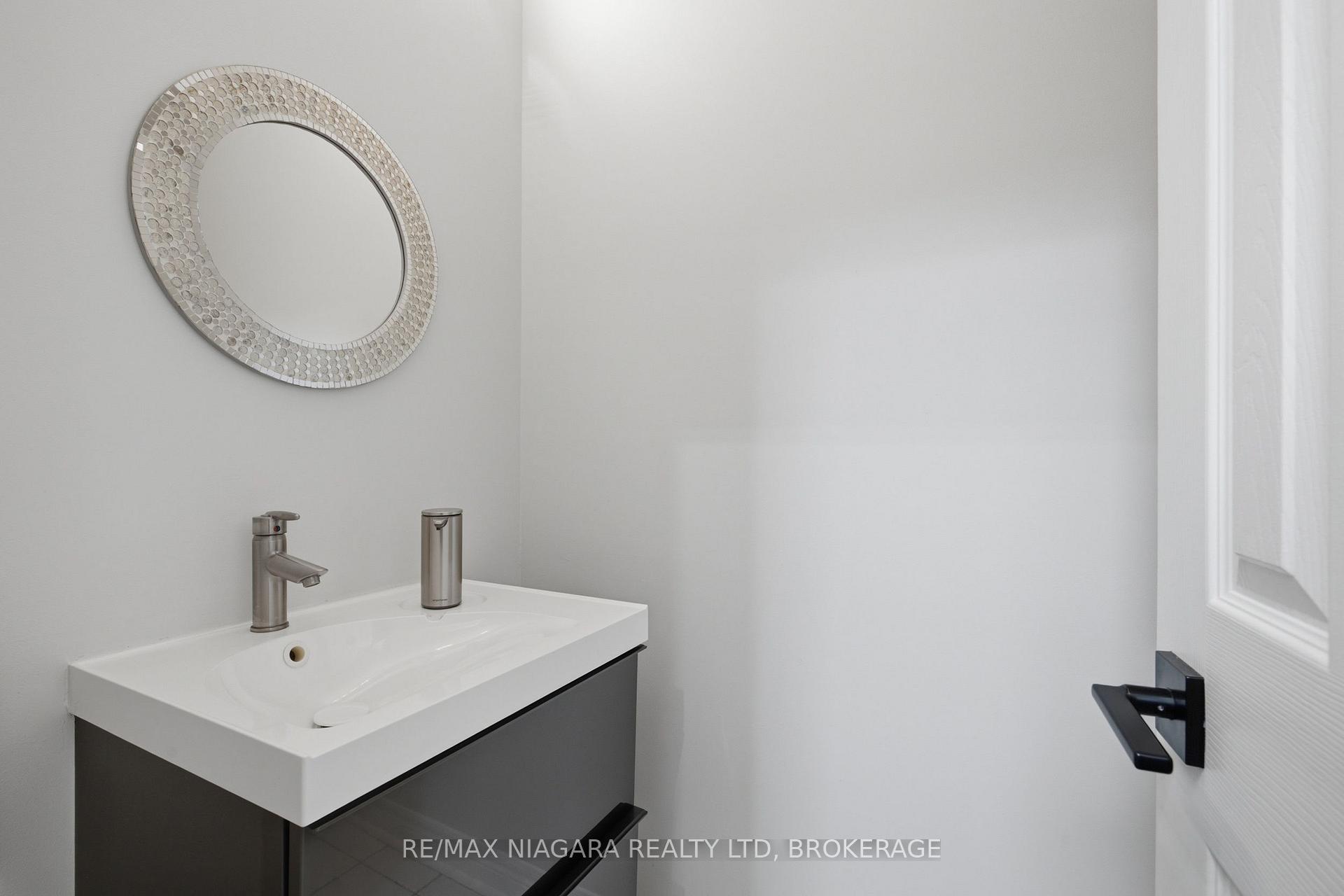 Photo 56 of 15 Cozocar Crescent, St. Catharines, Rykert/Vansickle — HOMEH