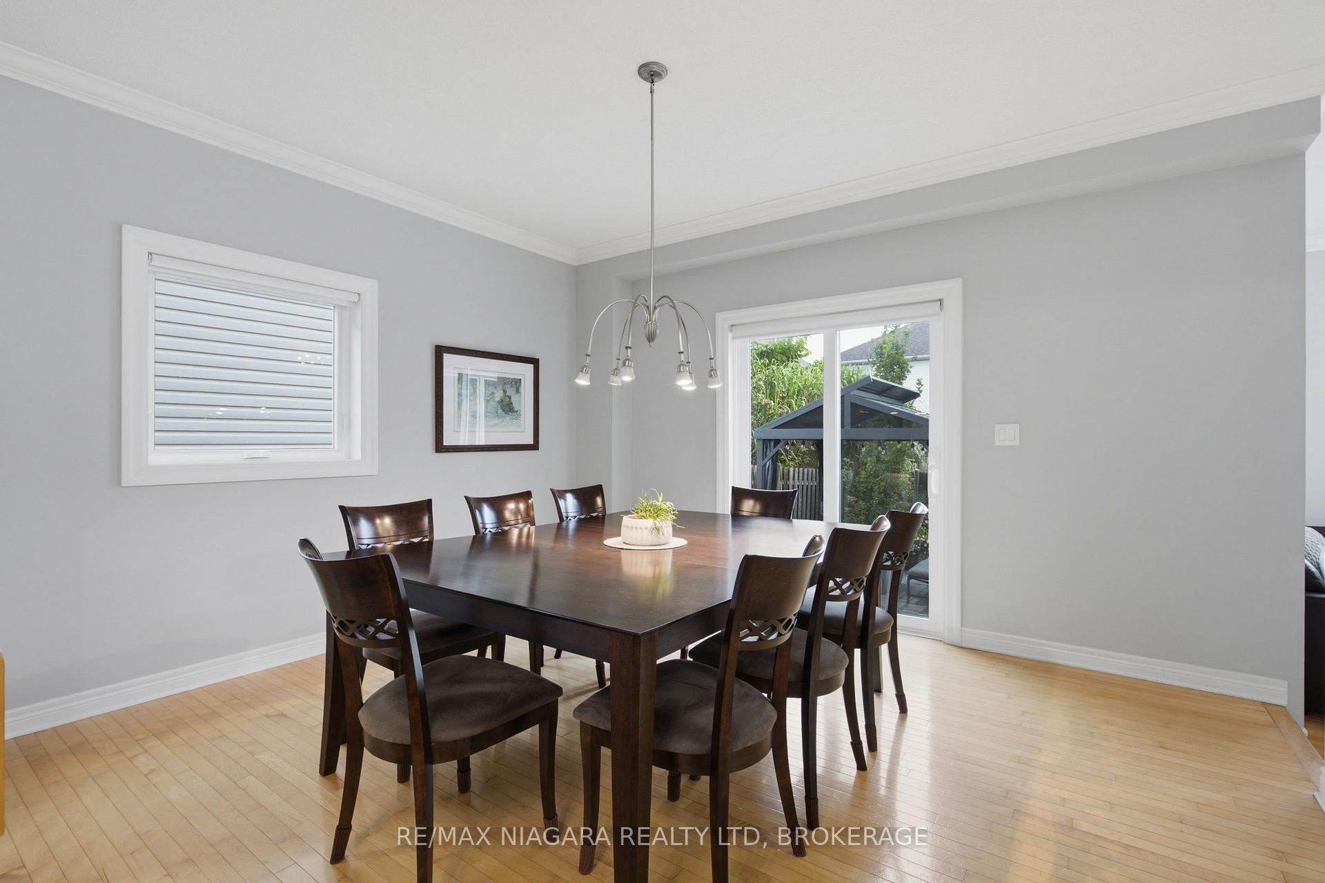 Photo 57 of 15 Cozocar Crescent, St. Catharines, Rykert/Vansickle — HOMEH