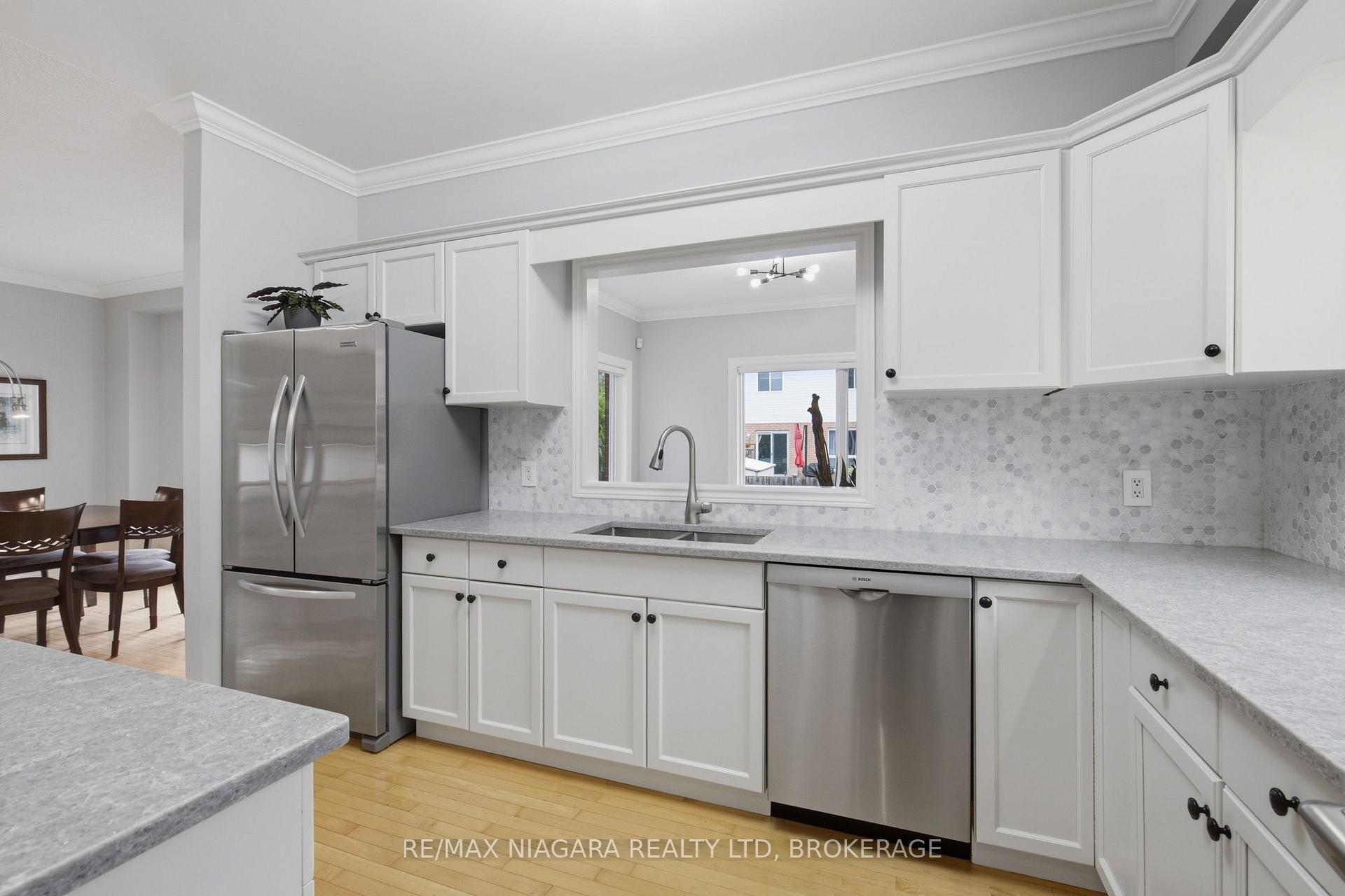 Photo 61 of 15 Cozocar Crescent, St. Catharines, Rykert/Vansickle — HOMEH