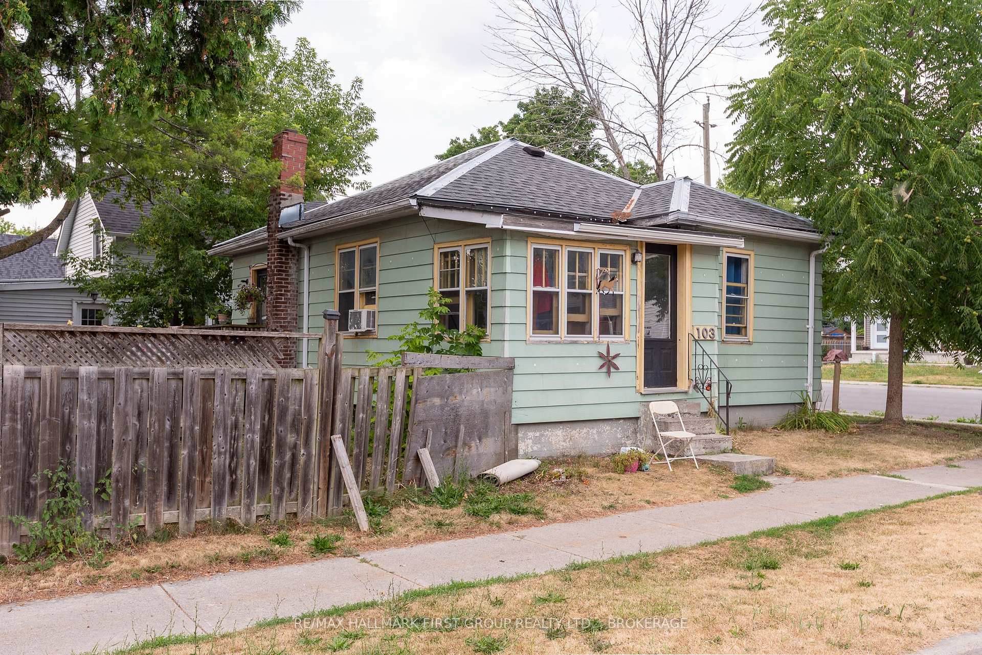 Photo 4 of 103 Centre Street, Deseronto, Deseronto (Town) — HOMEH