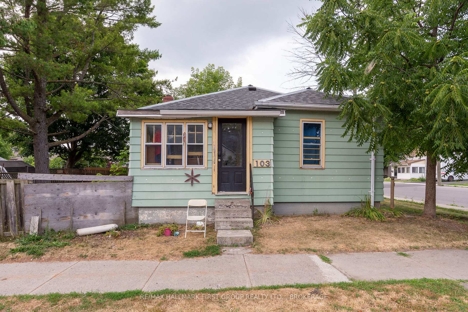 Photo 6 of 103 Centre Street, Deseronto, Deseronto (Town) — HOMEH
