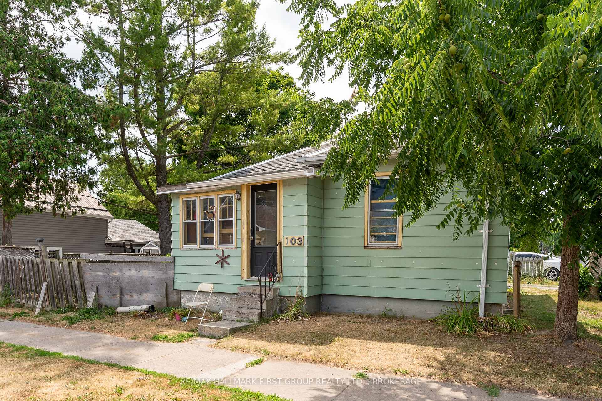 Photo 13 of 103 Centre Street, Deseronto, Deseronto (Town) — HOMEH
