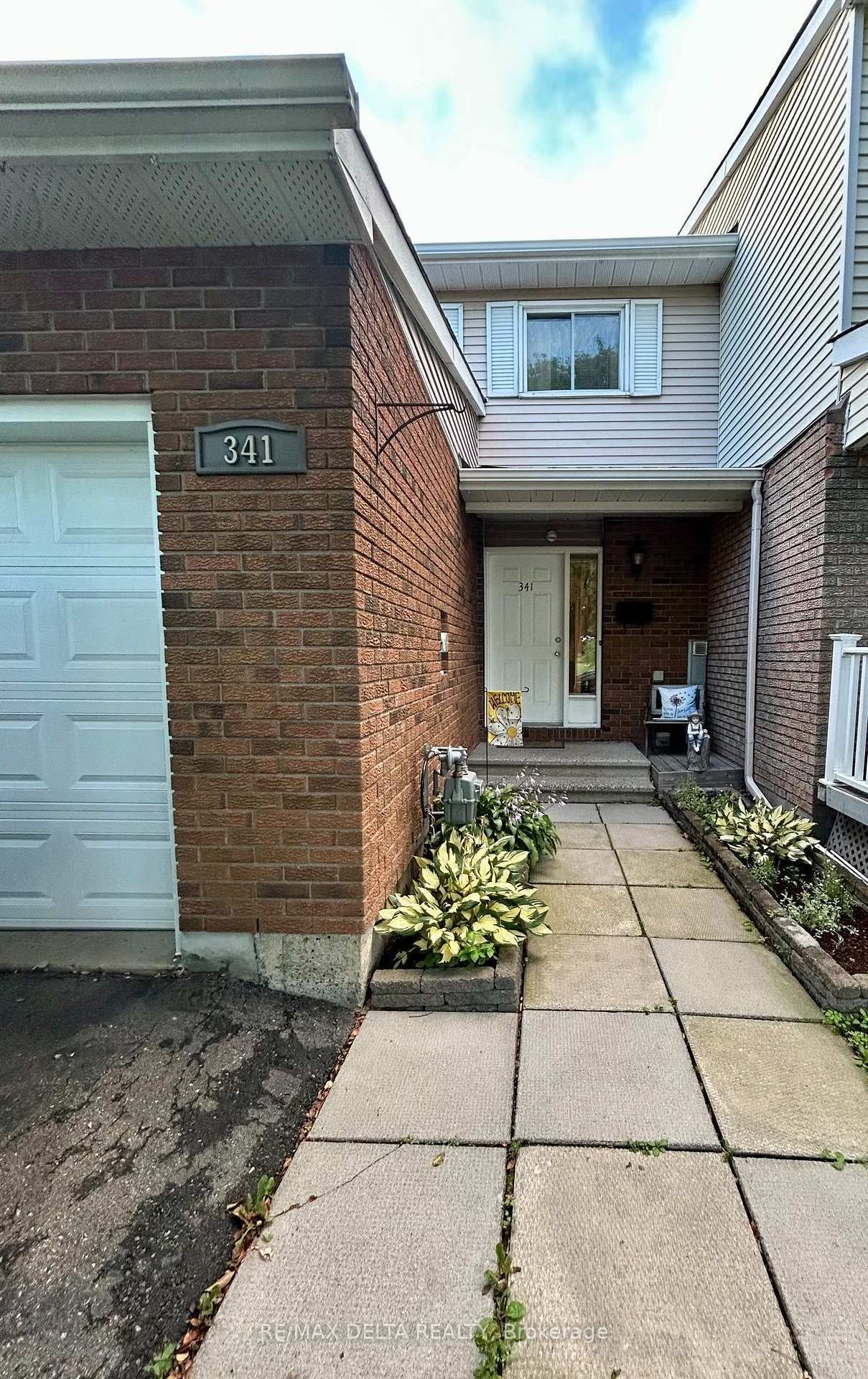 Photo 1 of 341 Kennedy Lane E, Ottawa, Bilberry Creek/Queenswood Heights — HOMEH