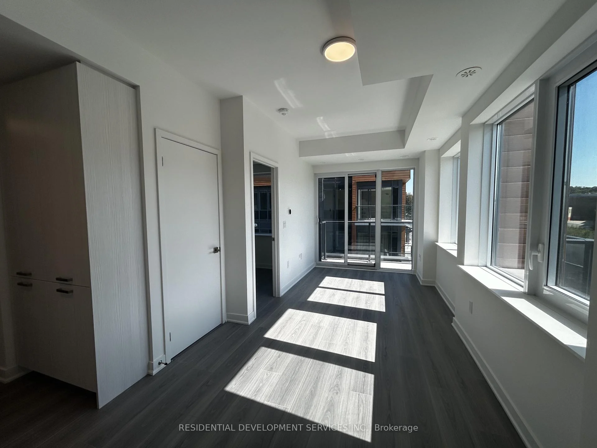 Photo 7 of 69 Curlew Drive, North York, Parkwoods-Donalda — HOMEH