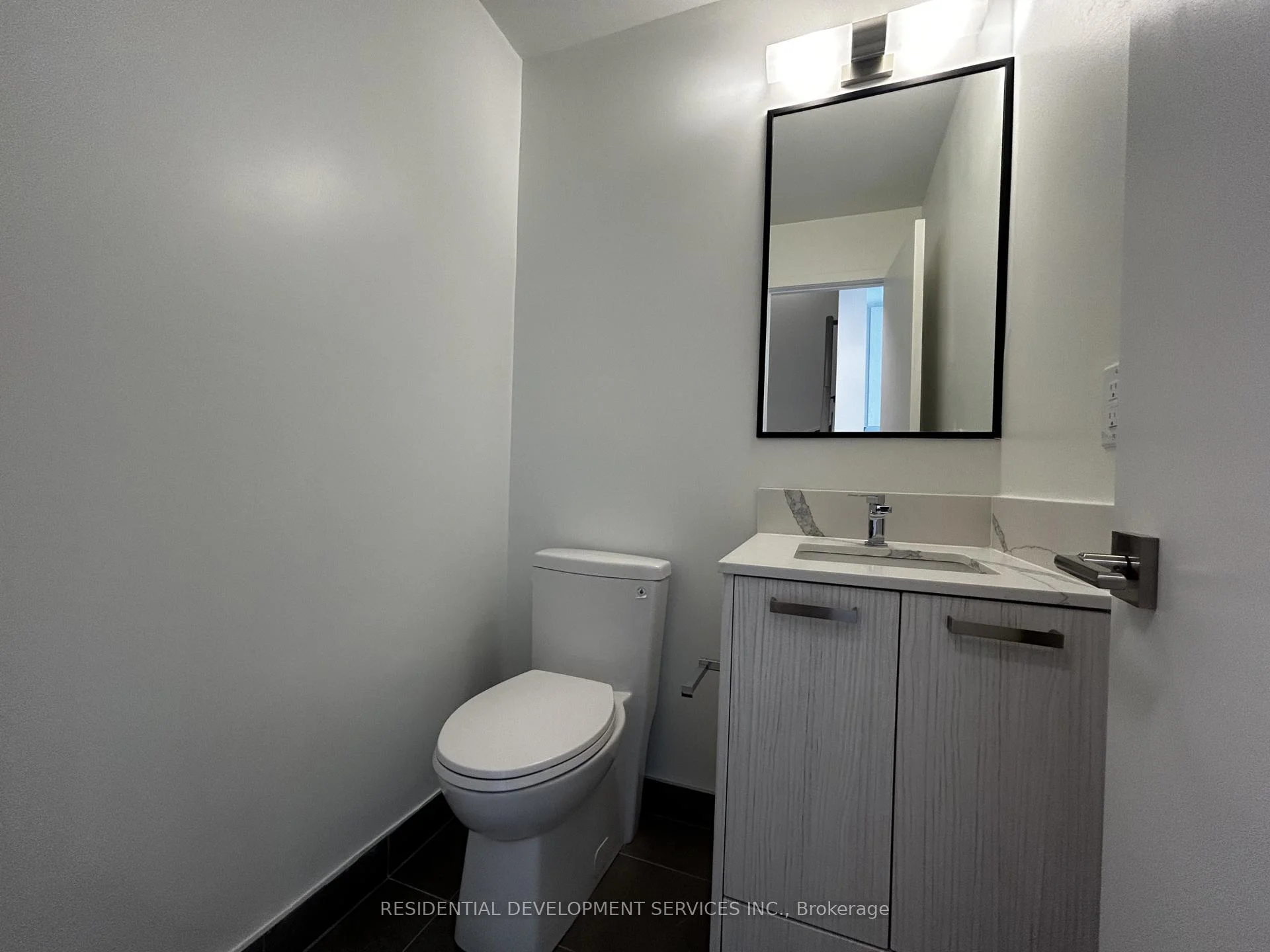 Photo 12 of 69 Curlew Drive, North York, Parkwoods-Donalda — HOMEH