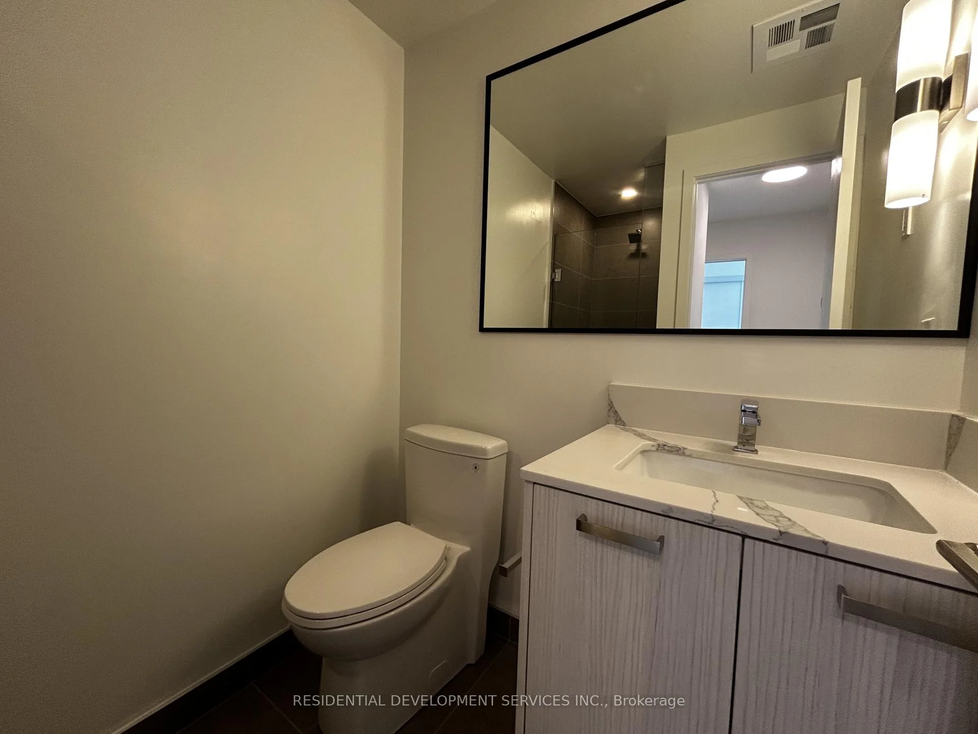 Photo 18 of 69 Curlew Drive, North York, Parkwoods-Donalda — HOMEH