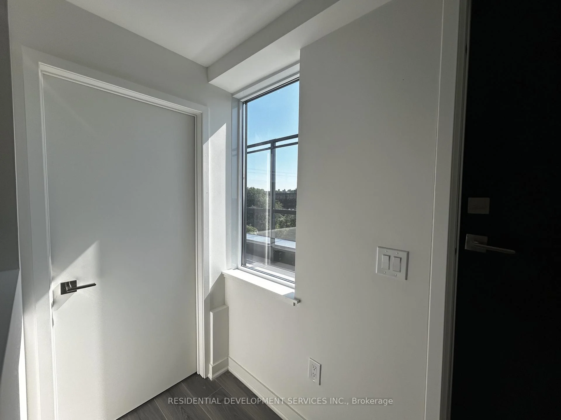Photo 27 of 69 Curlew Drive, North York, Parkwoods-Donalda — HOMEH