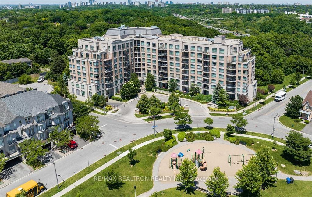 Photo 2 of Unit 414, 16 Dallimore Circle, North York, Banbury-Don Mills — HOMEH