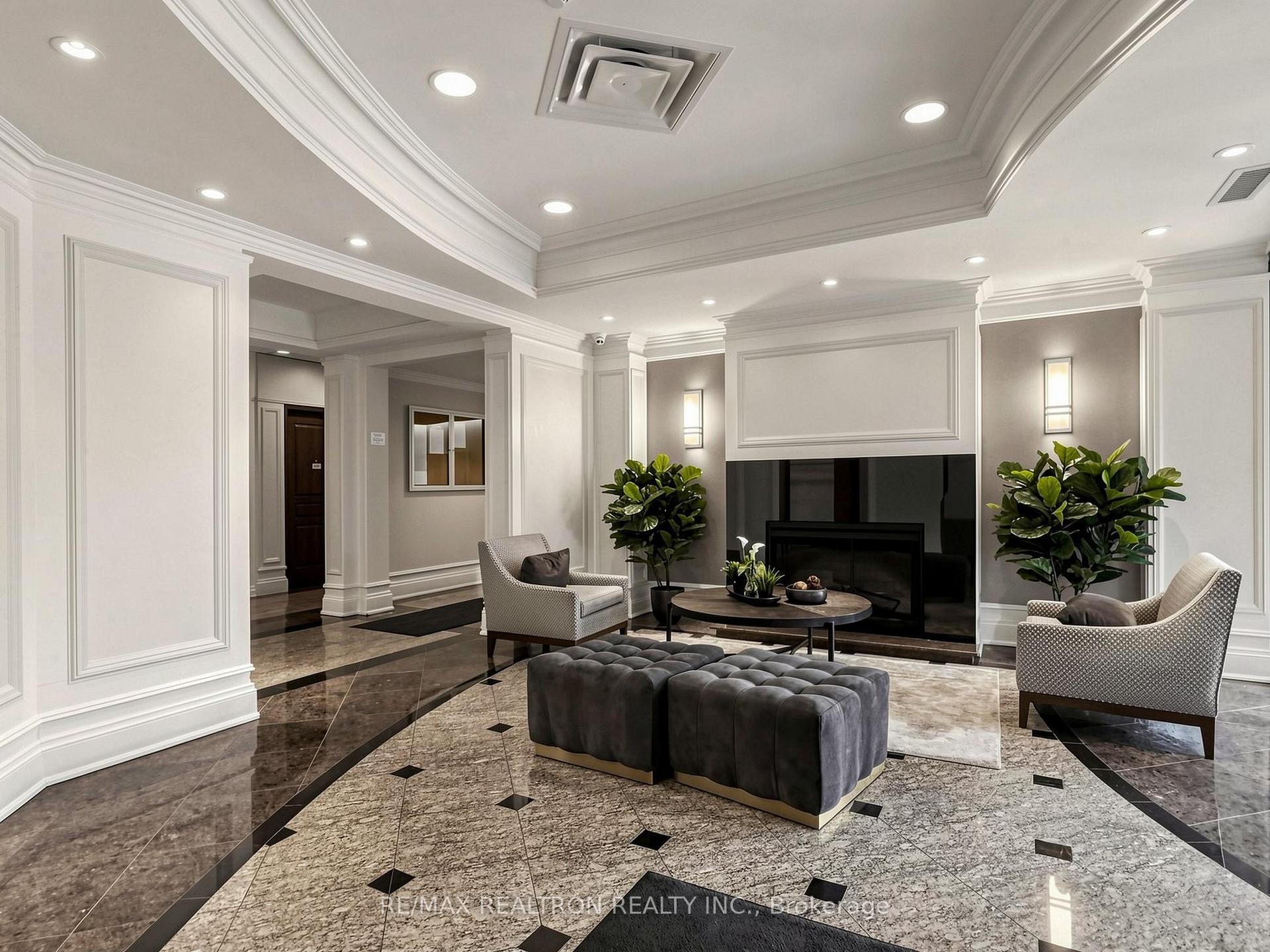 Photo 3 of Unit 414, 16 Dallimore Circle, North York, Banbury-Don Mills — HOMEH