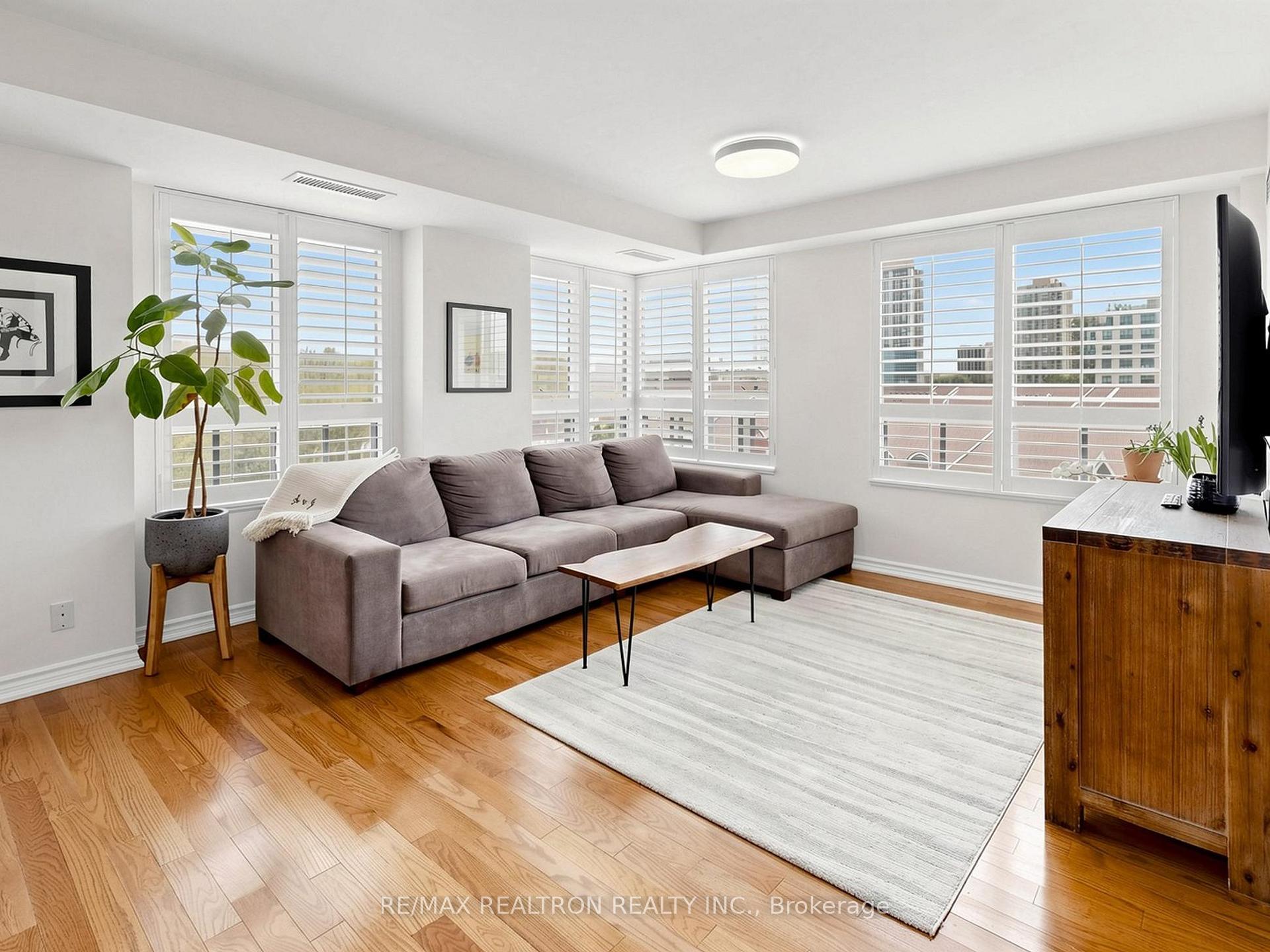 Photo 7 of Unit 414, 16 Dallimore Circle, North York, Banbury-Don Mills — HOMEH