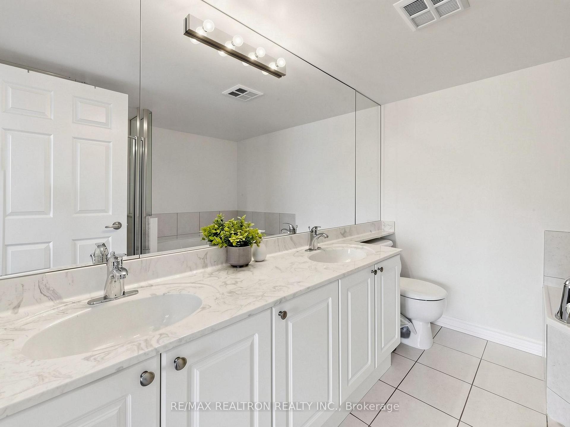Photo 19 of Unit 414, 16 Dallimore Circle, North York, Banbury-Don Mills — HOMEH