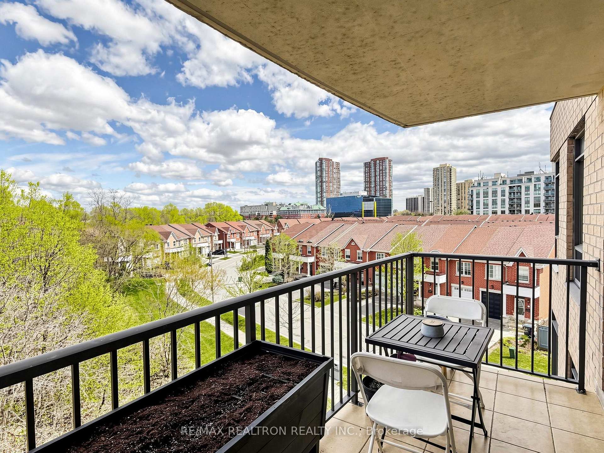 Photo 25 of Unit 414, 16 Dallimore Circle, North York, Banbury-Don Mills — HOMEH