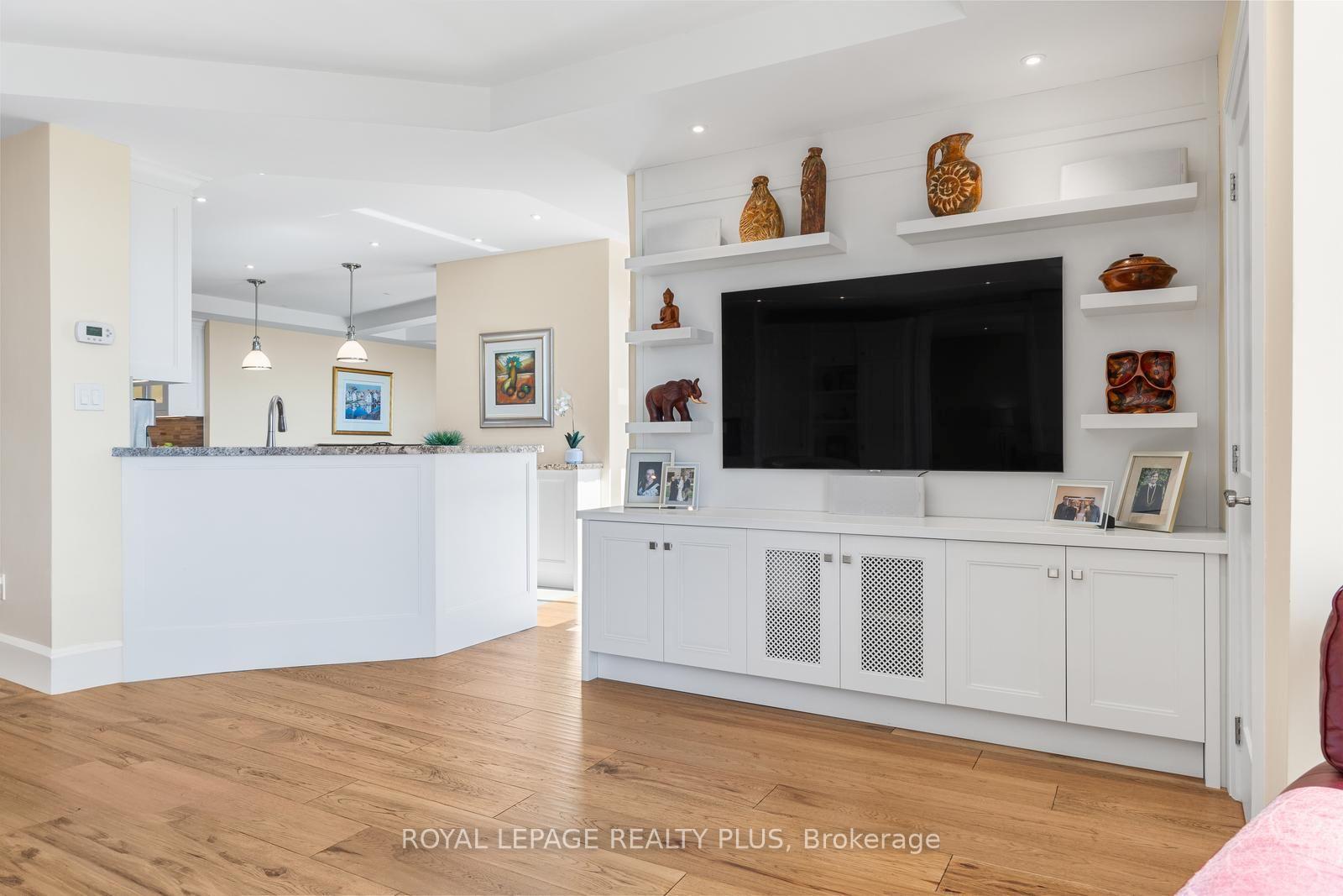 Photo 8 of Unit 2203, 1400 Dixie Road, Mississauga, Lakeview — HOMEH
