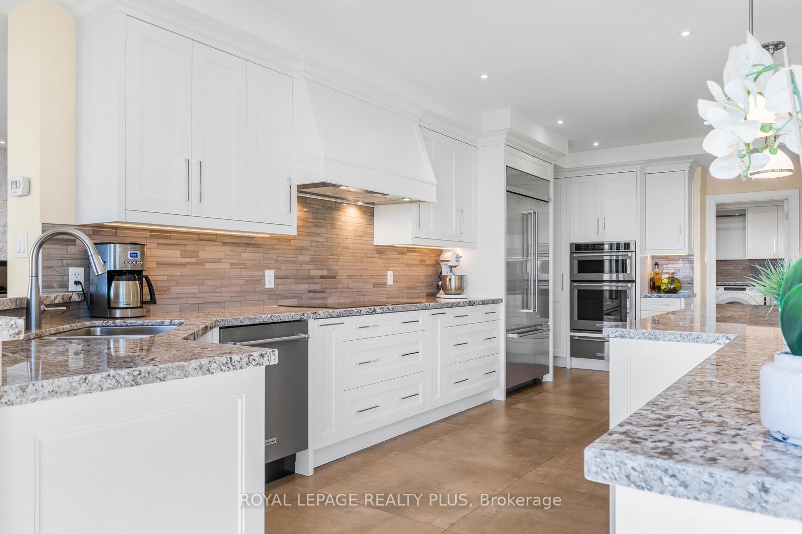 Photo 11 of Unit 2203, 1400 Dixie Road, Mississauga, Lakeview — HOMEH