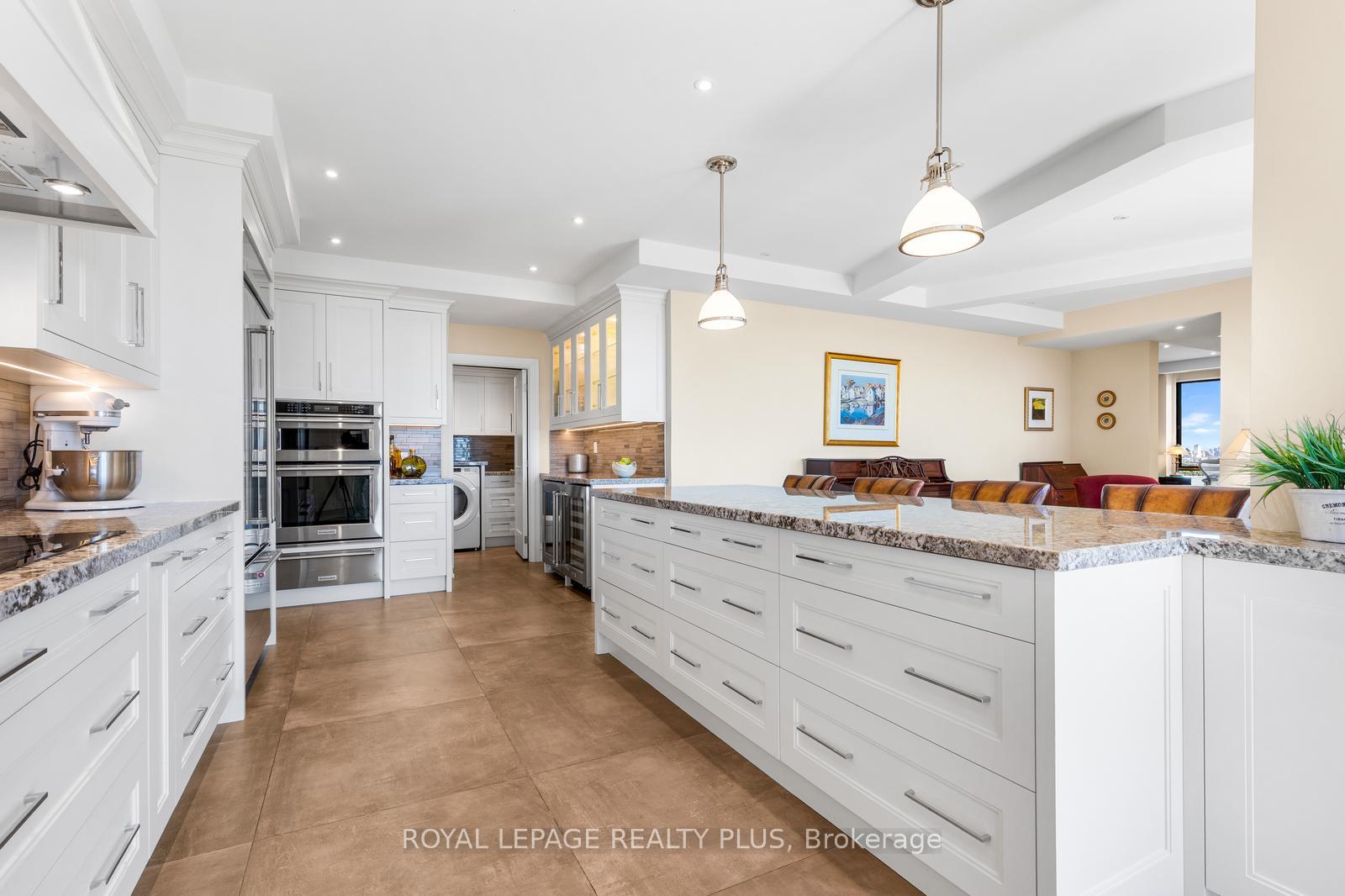 Photo 12 of Unit 2203, 1400 Dixie Road, Mississauga, Lakeview — HOMEH