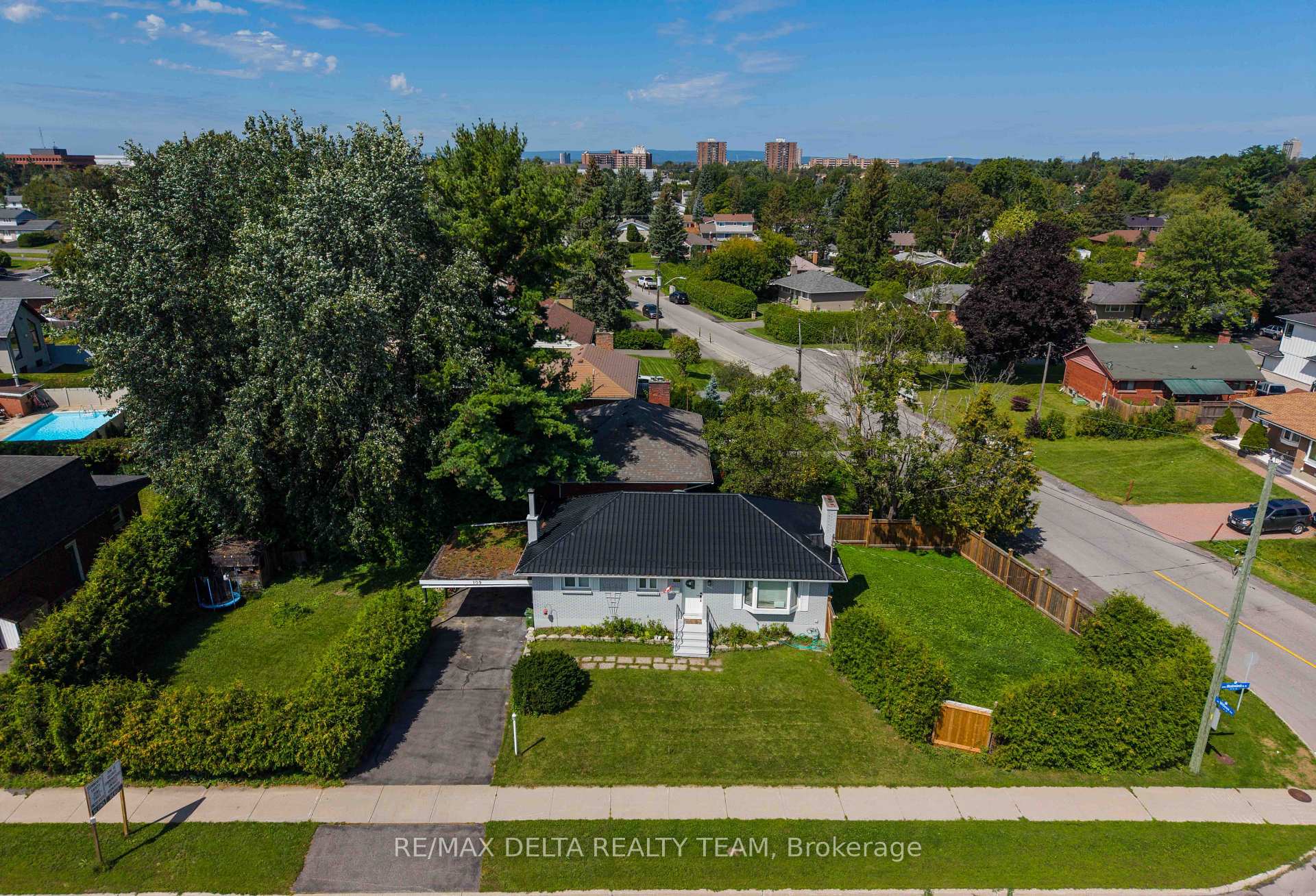 Photo 13 of 109 Meadowlands Drive W, Ottawa, Meadowlands/St. Claire Gardens — HOMEH