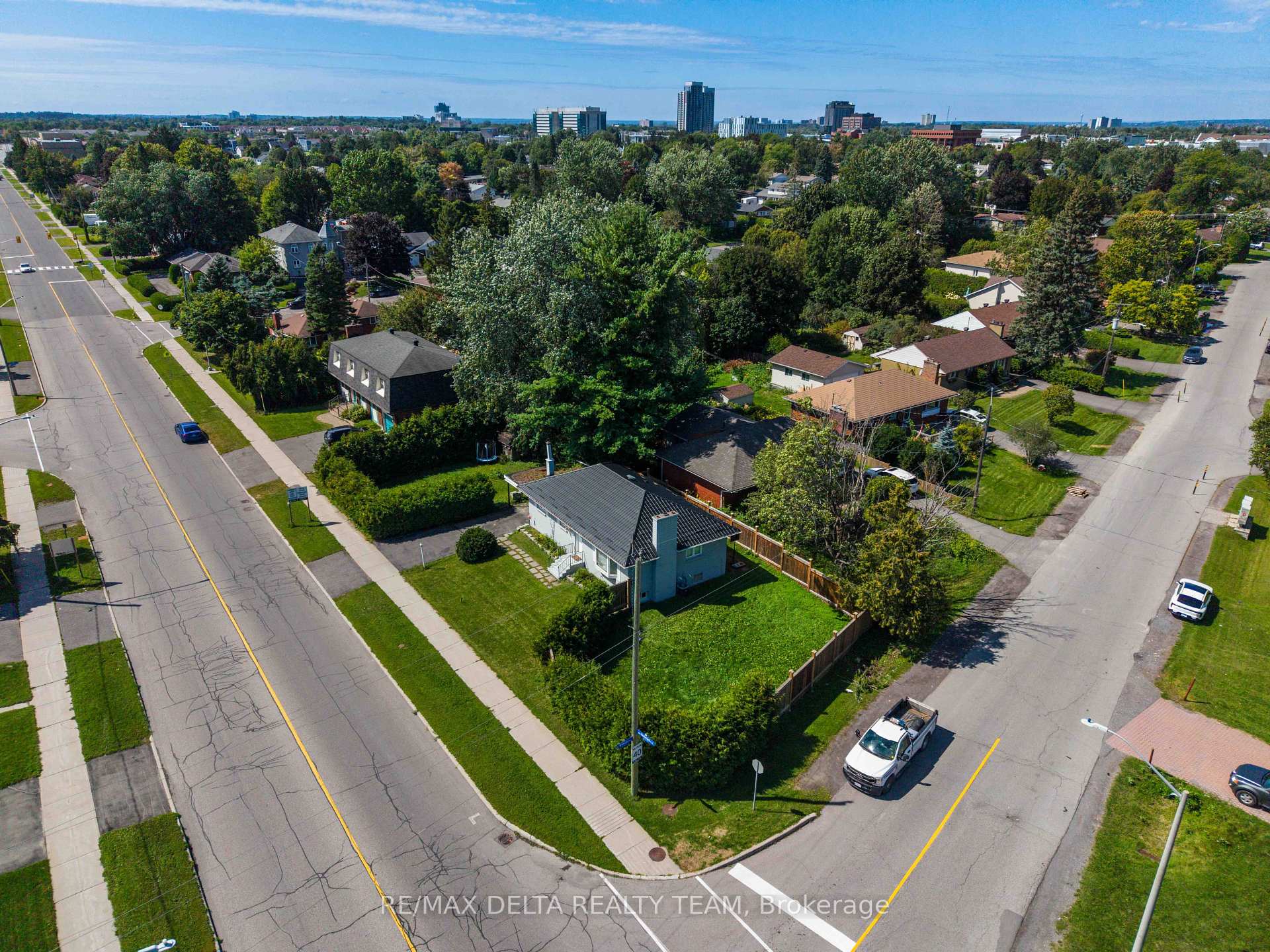 Photo 15 of 109 Meadowlands Drive W, Ottawa, Meadowlands/St. Claire Gardens — HOMEH
