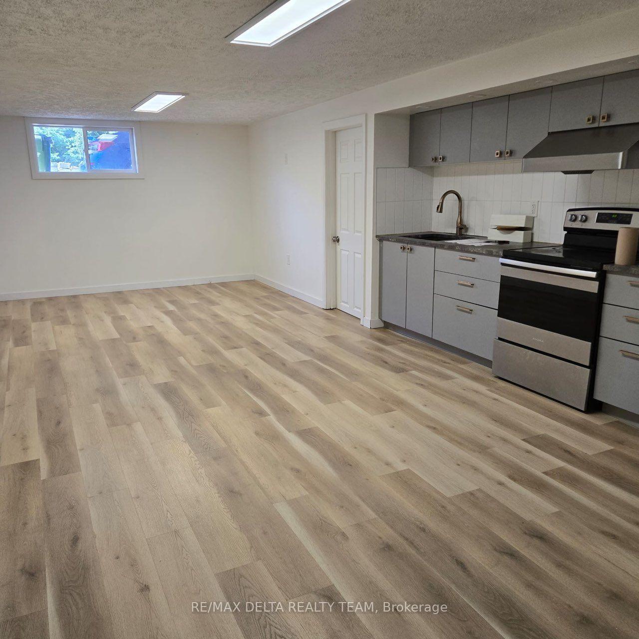 Photo 22 of 109 Meadowlands Drive W, Ottawa, Meadowlands/St. Claire Gardens — HOMEH