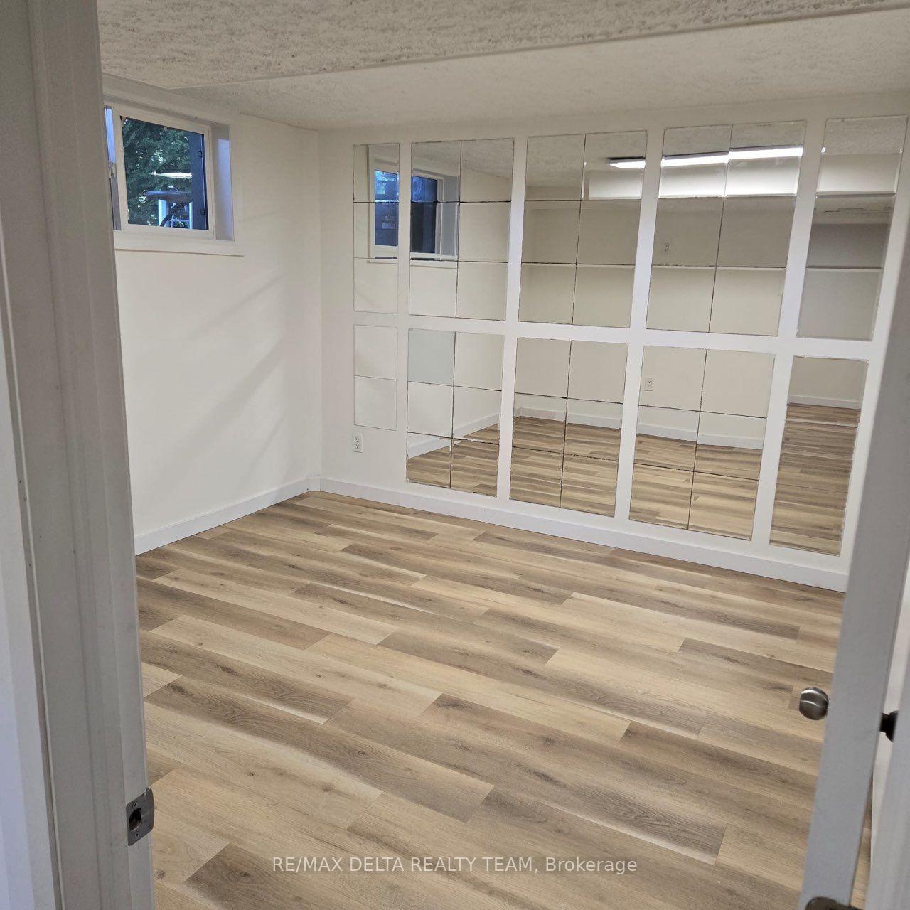 Photo 23 of 109 Meadowlands Drive W, Ottawa, Meadowlands/St. Claire Gardens — HOMEH