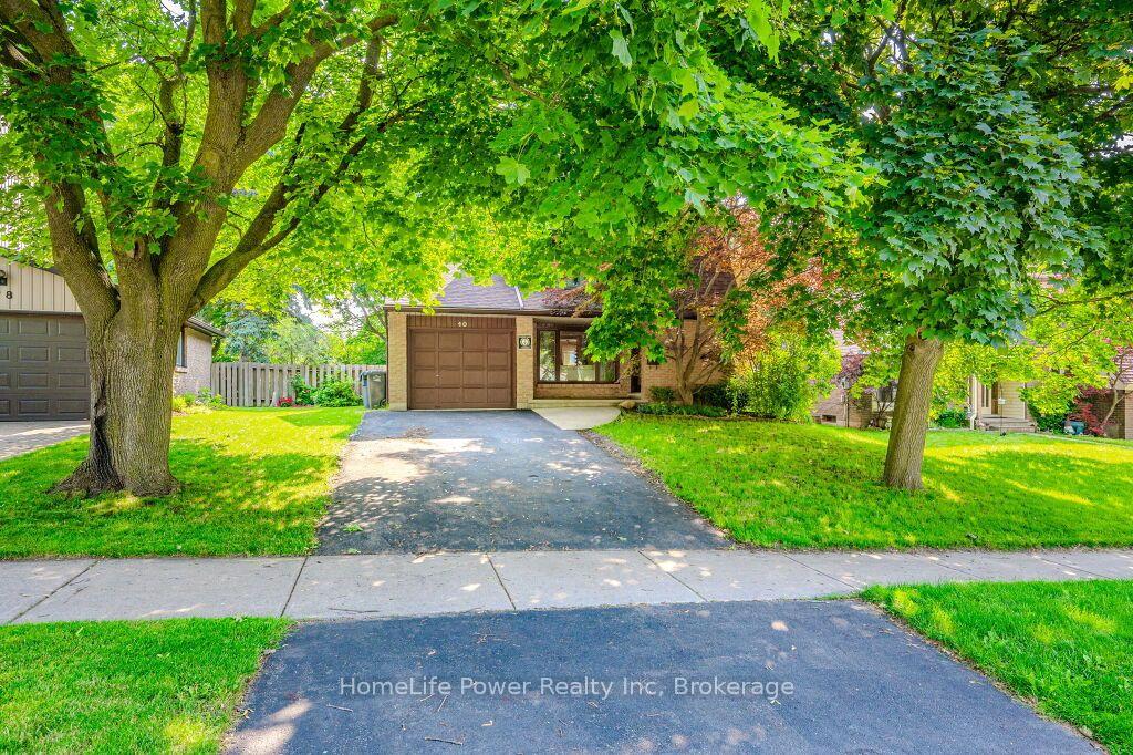 Photo 2 of 40 Ferman Drive, Guelph, Willow West/Sugarbush/West Acres — HOMEH