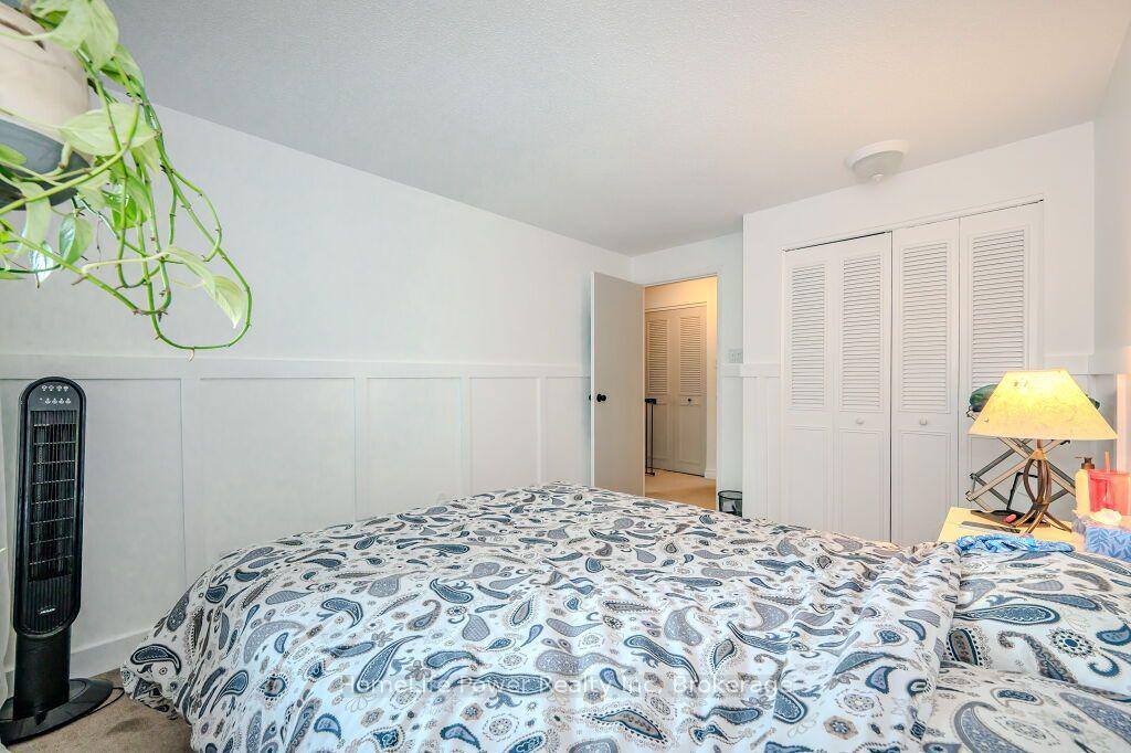 Photo 22 of 40 Ferman Drive, Guelph, Willow West/Sugarbush/West Acres — HOMEH