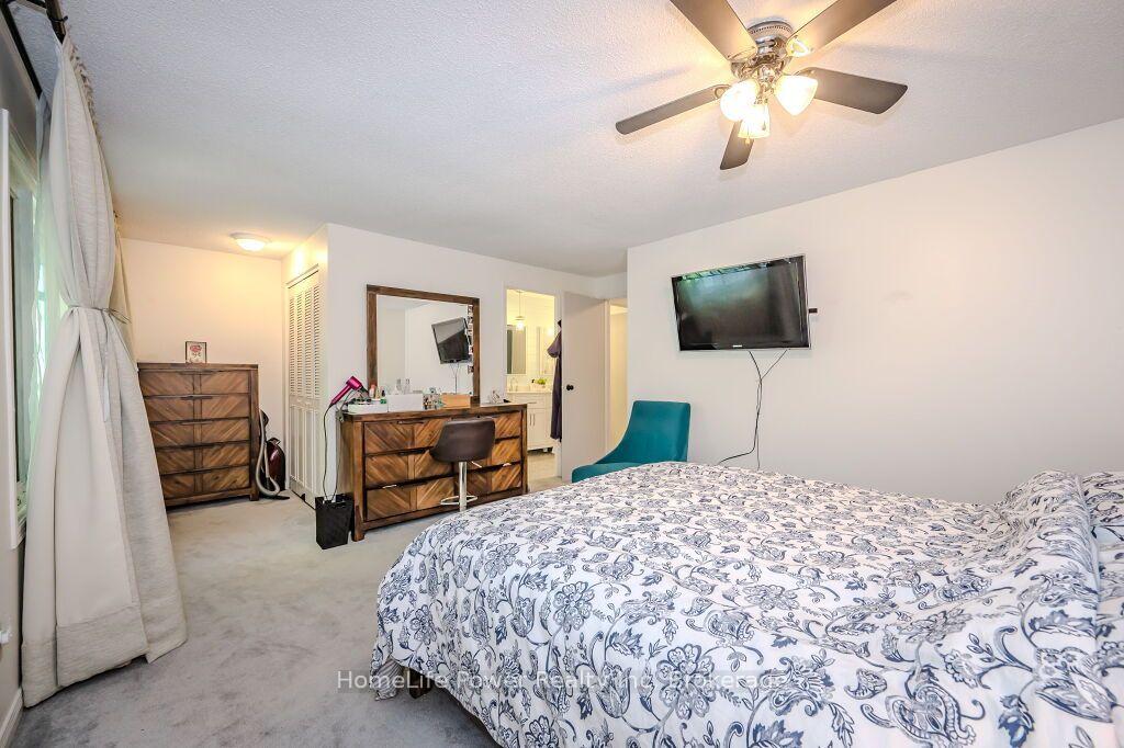 Photo 24 of 40 Ferman Drive, Guelph, Willow West/Sugarbush/West Acres — HOMEH