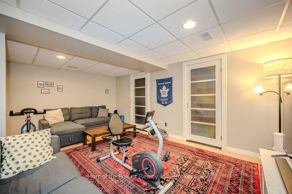 Photo 30 of 40 Ferman Drive, Guelph, Willow West/Sugarbush/West Acres — HOMEH