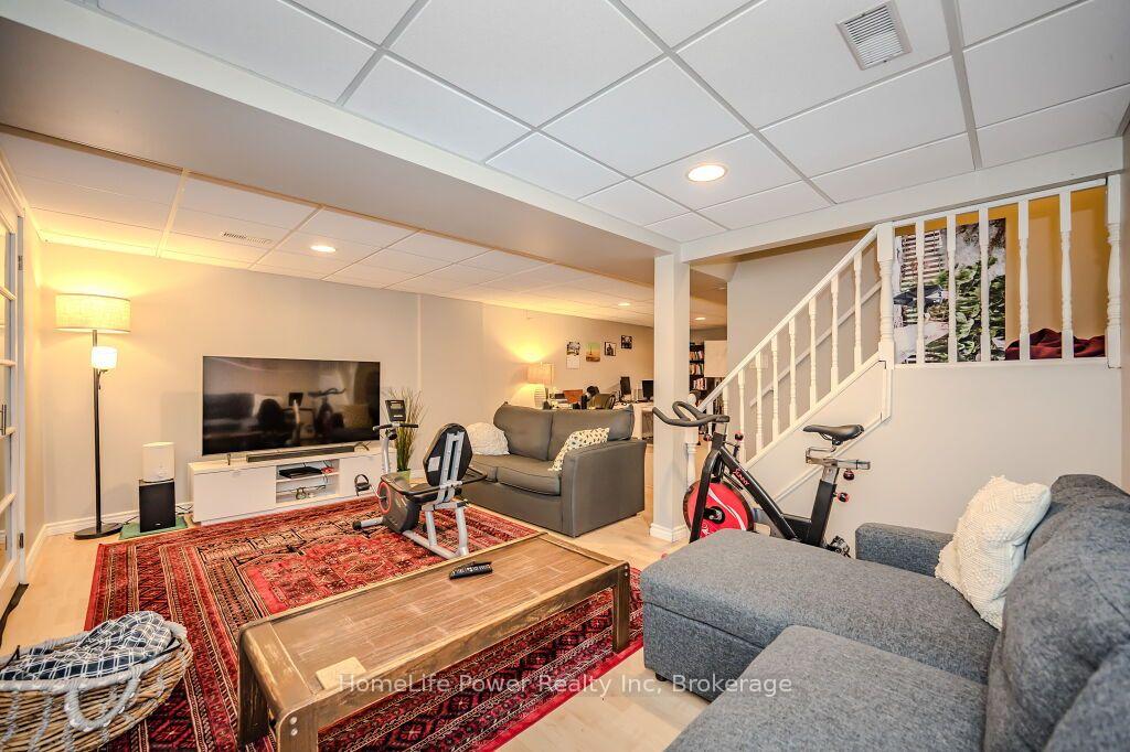 Photo 31 of 40 Ferman Drive, Guelph, Willow West/Sugarbush/West Acres — HOMEH