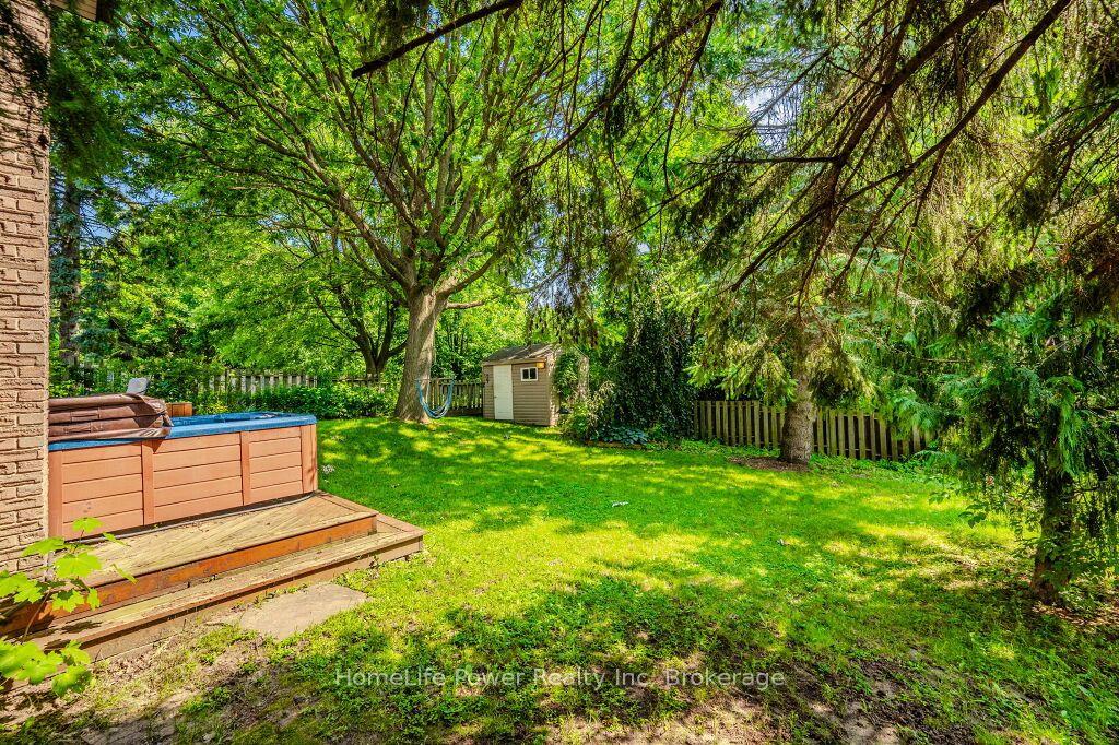 Photo 38 of 40 Ferman Drive, Guelph, Willow West/Sugarbush/West Acres — HOMEH