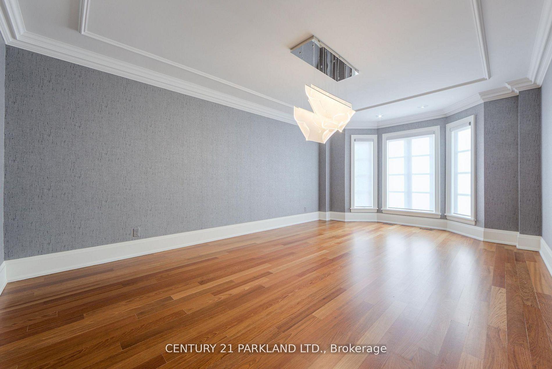Photo 9 of 16 Flatbush Avenue, Vaughan, East Woodbridge — HOMEH