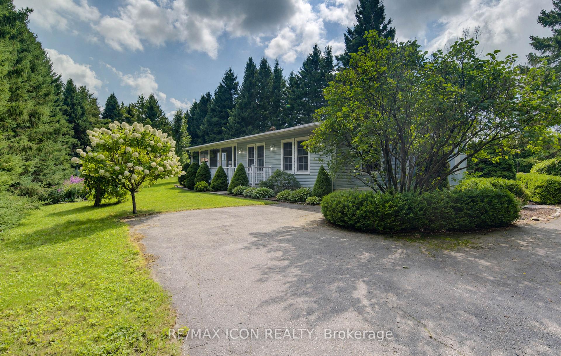 Front of 30 Grand Vista Crescent