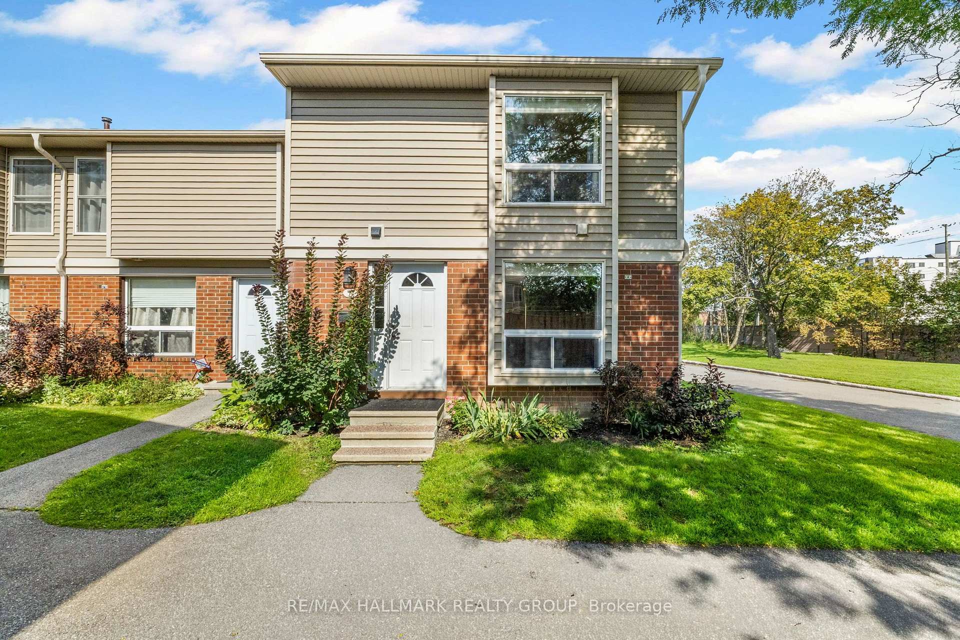 Photo 1 of Unit 31, 840 Cahill Drive W, Ottawa, Hunt Club — HOMEH
