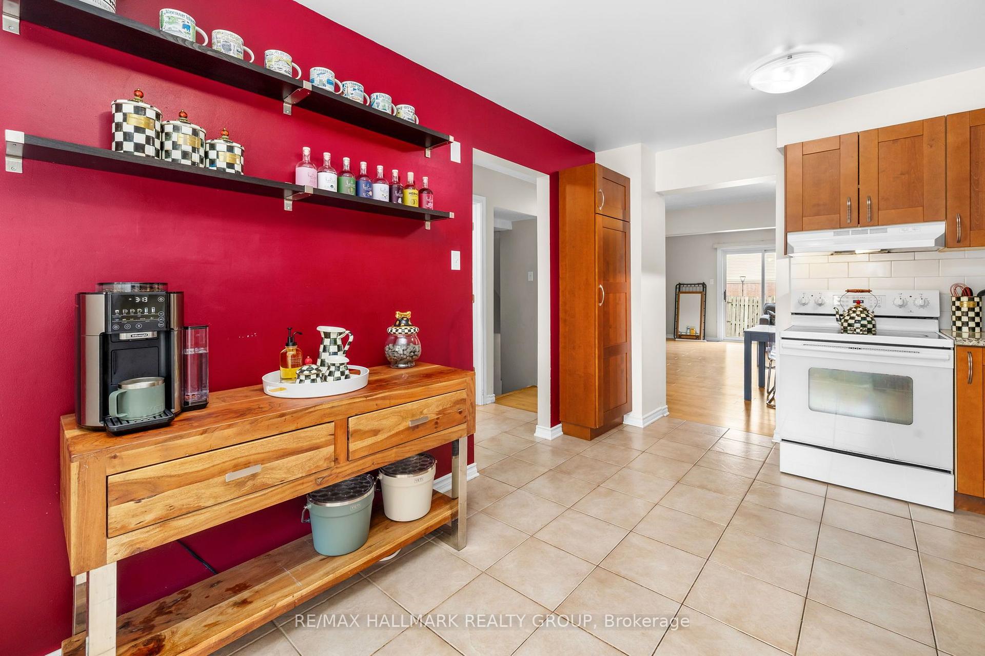 Photo 9 of Unit 31, 840 Cahill Drive W, Ottawa, Hunt Club — HOMEH