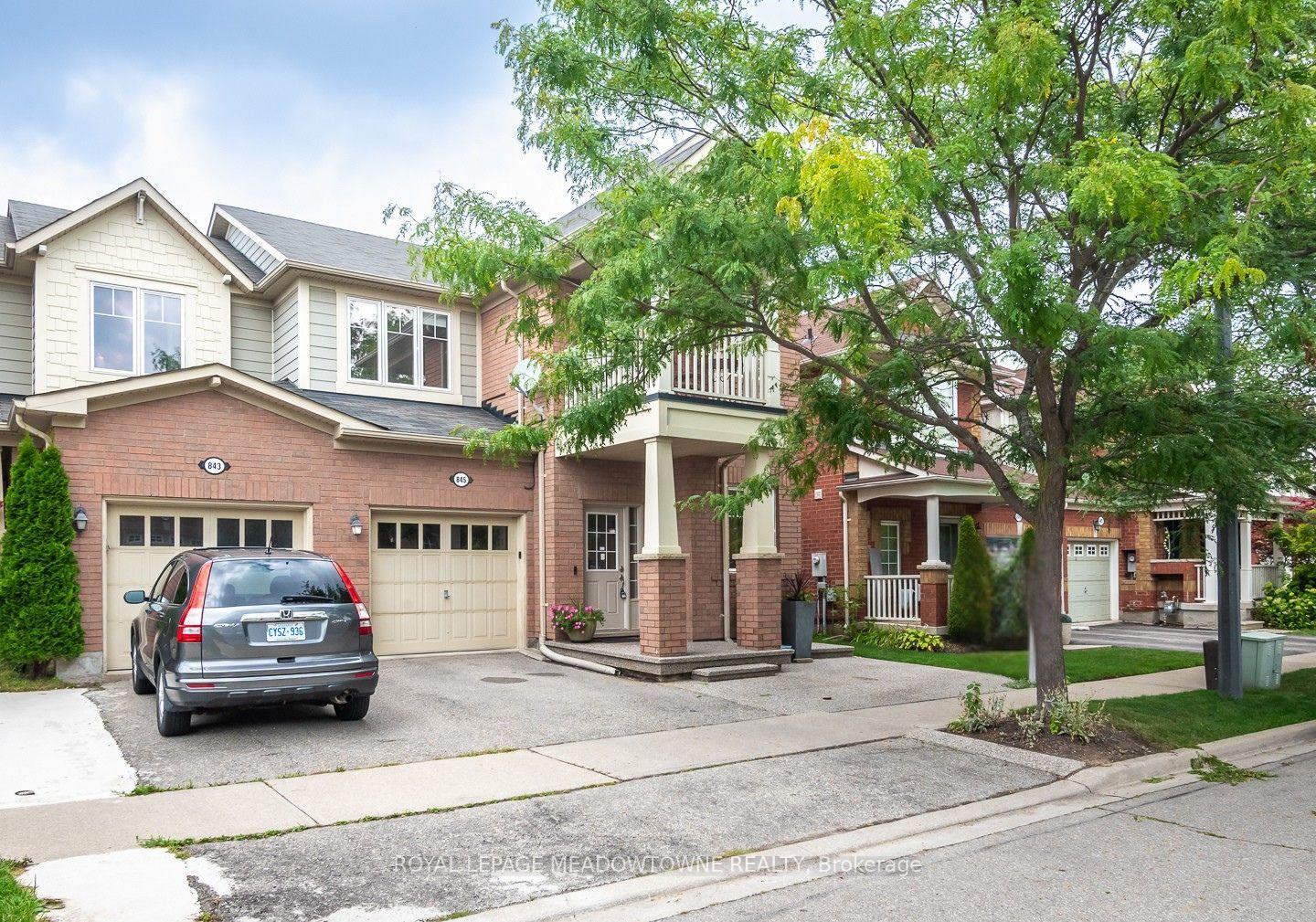 Photo 2 of 845 Gifford Crescent, Milton, Coates — HOMEH