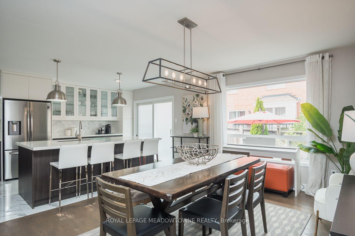 Photo 11 of 845 Gifford Crescent, Milton, Coates — HOMEH