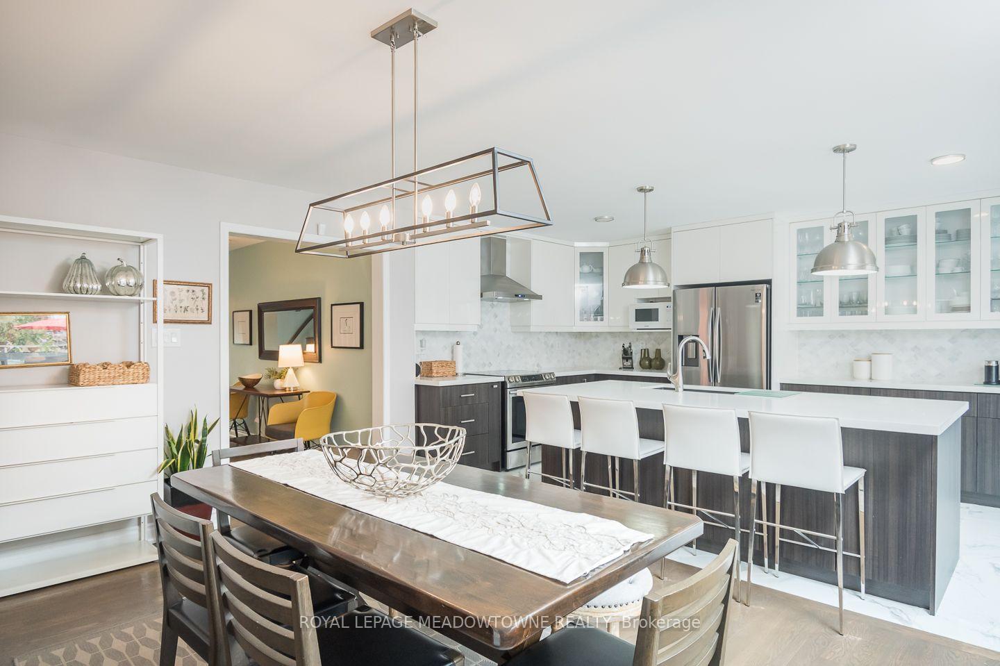 Photo 16 of 845 Gifford Crescent, Milton, Coates — HOMEH