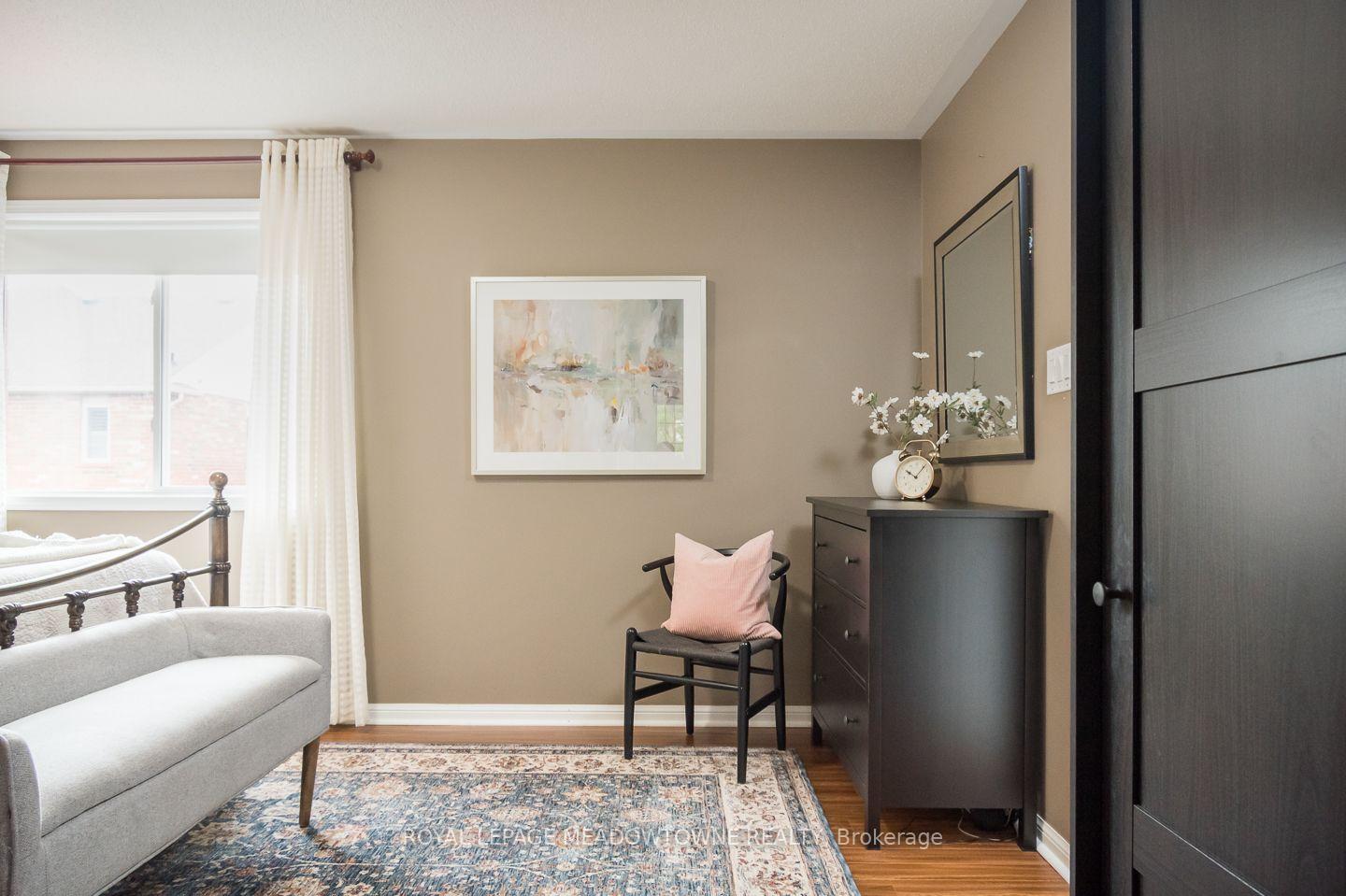 Photo 20 of 845 Gifford Crescent, Milton, Coates — HOMEH