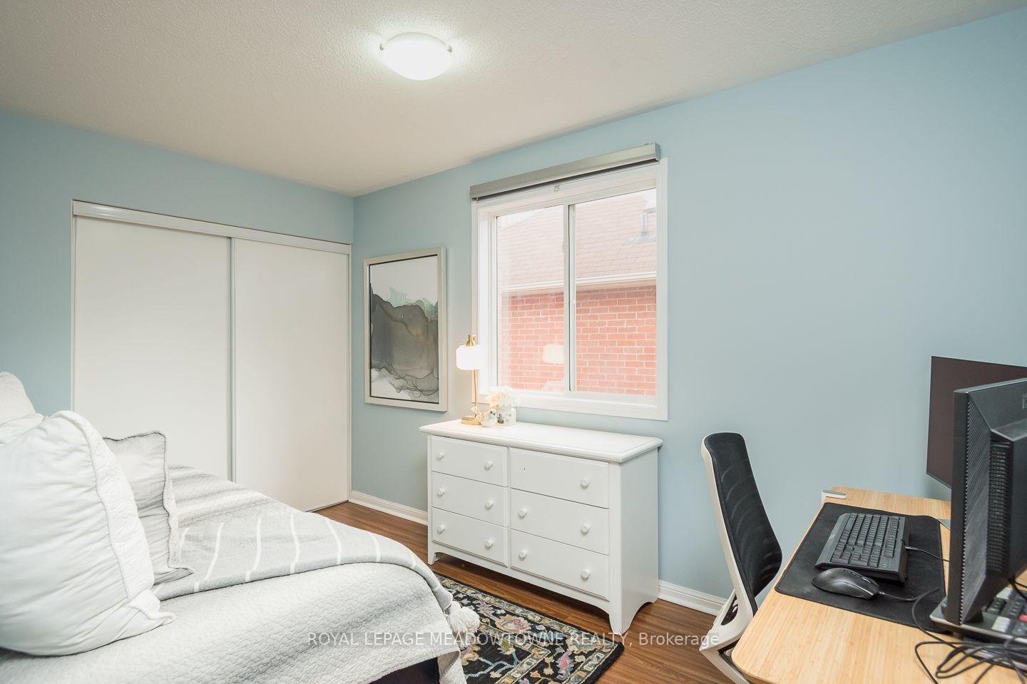 Photo 29 of 845 Gifford Crescent, Milton, Coates — HOMEH