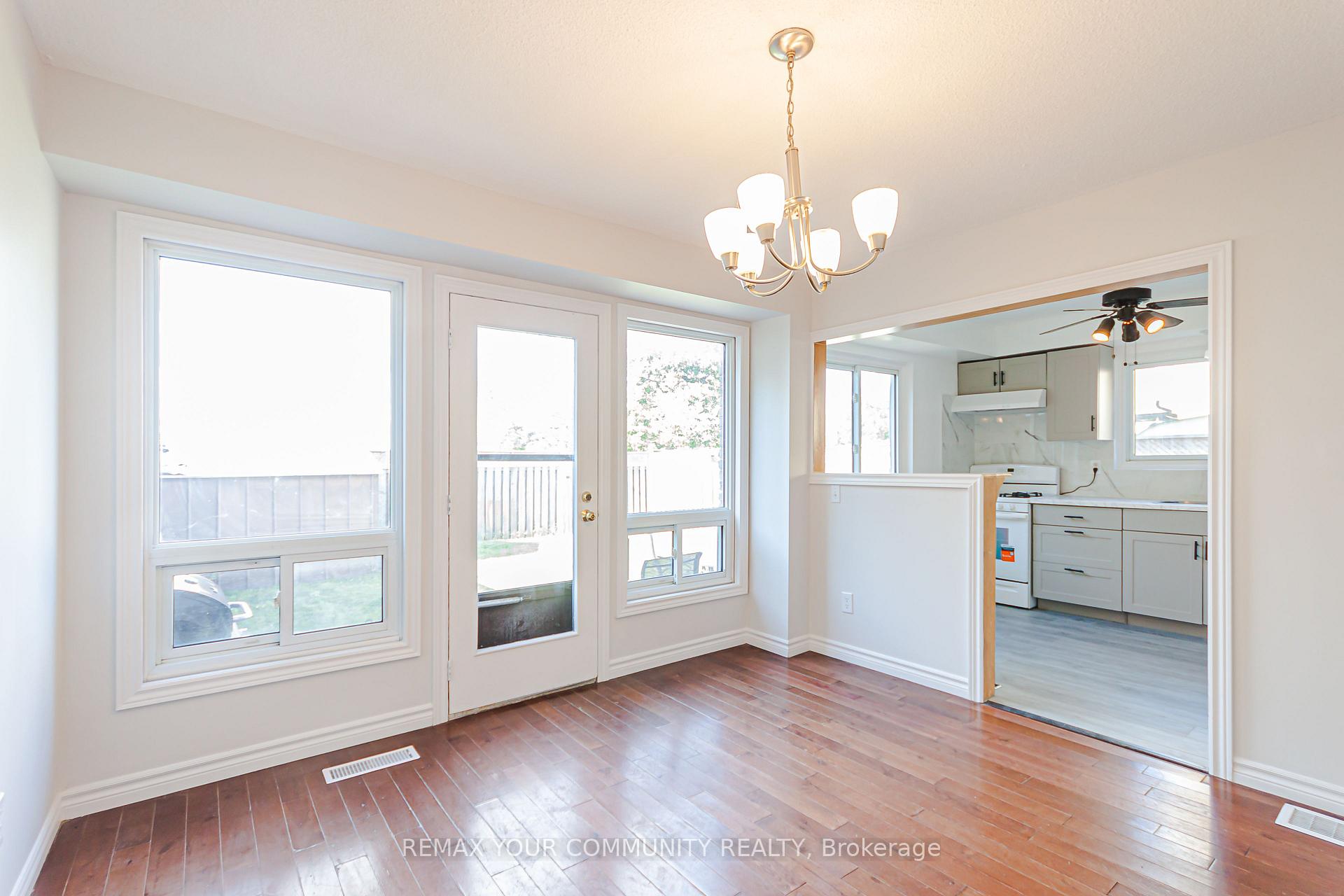 Photo 6 of 1319 Fenelon Crescent, Oshawa, Lakeview — HOMEH
