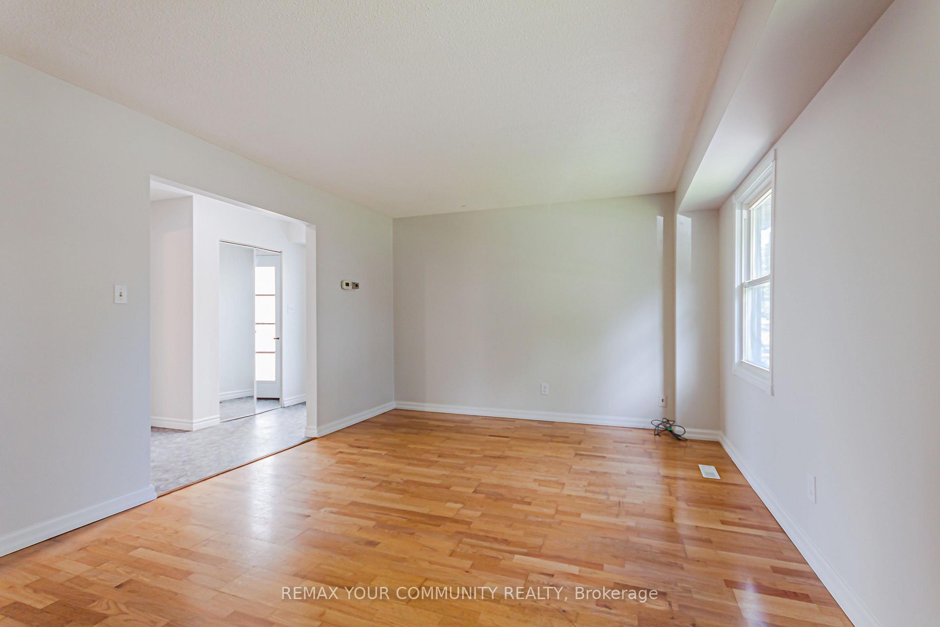 Photo 12 of 1319 Fenelon Crescent, Oshawa, Lakeview — HOMEH