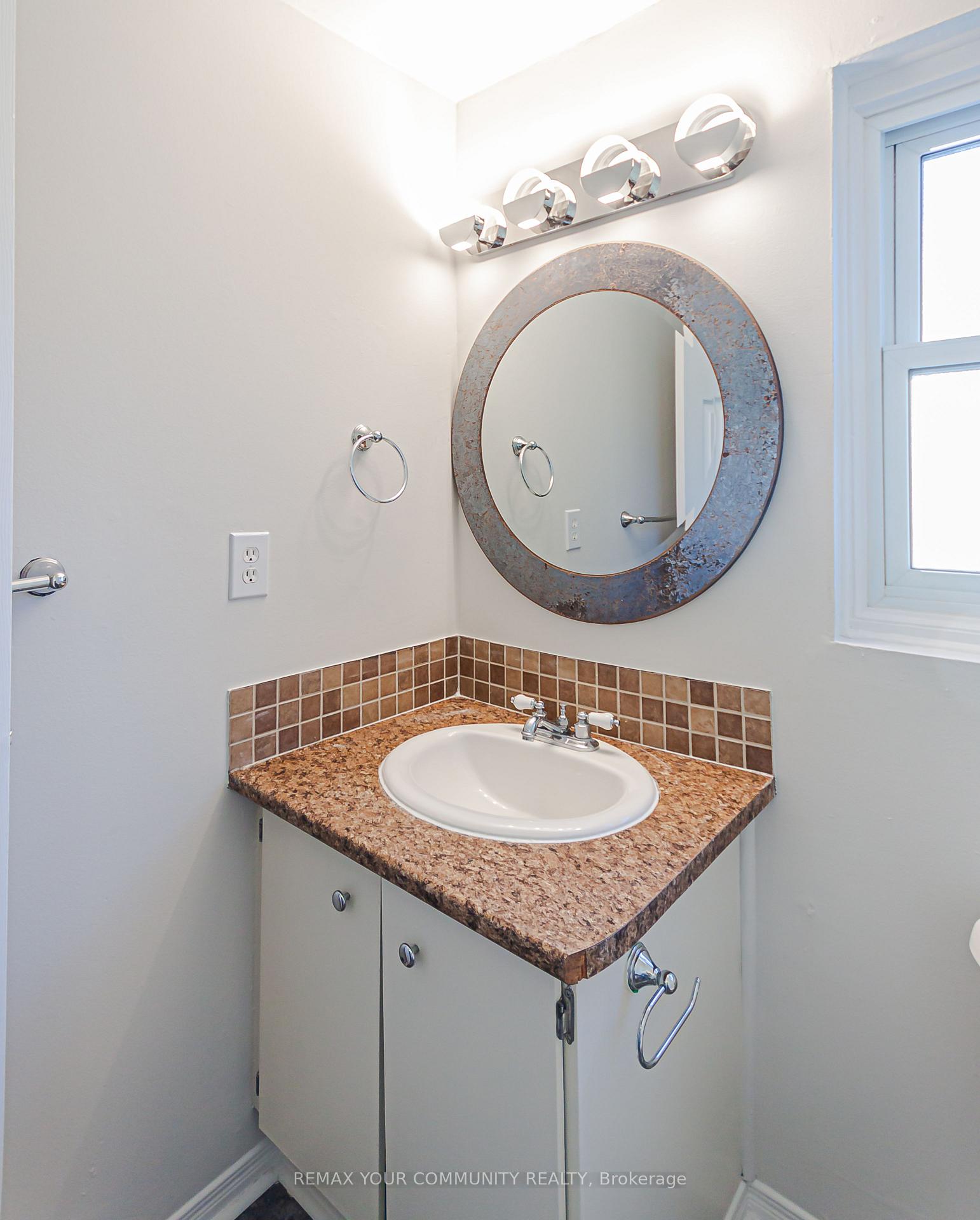 Photo 21 of 1319 Fenelon Crescent, Oshawa, Lakeview — HOMEH