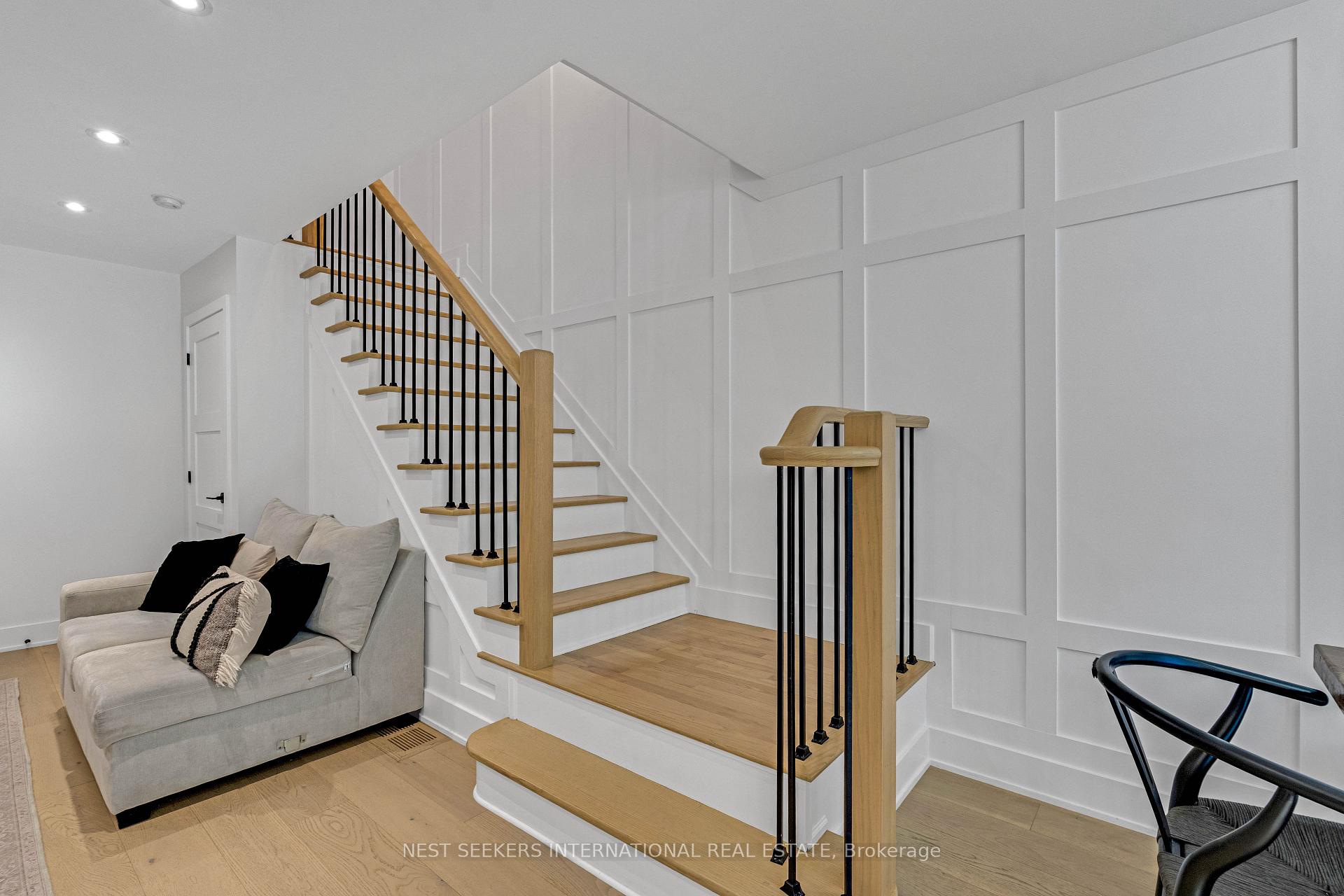 Photo 7 of 233 Venice Gate Drive, Vaughan, Vellore Village — HOMEH